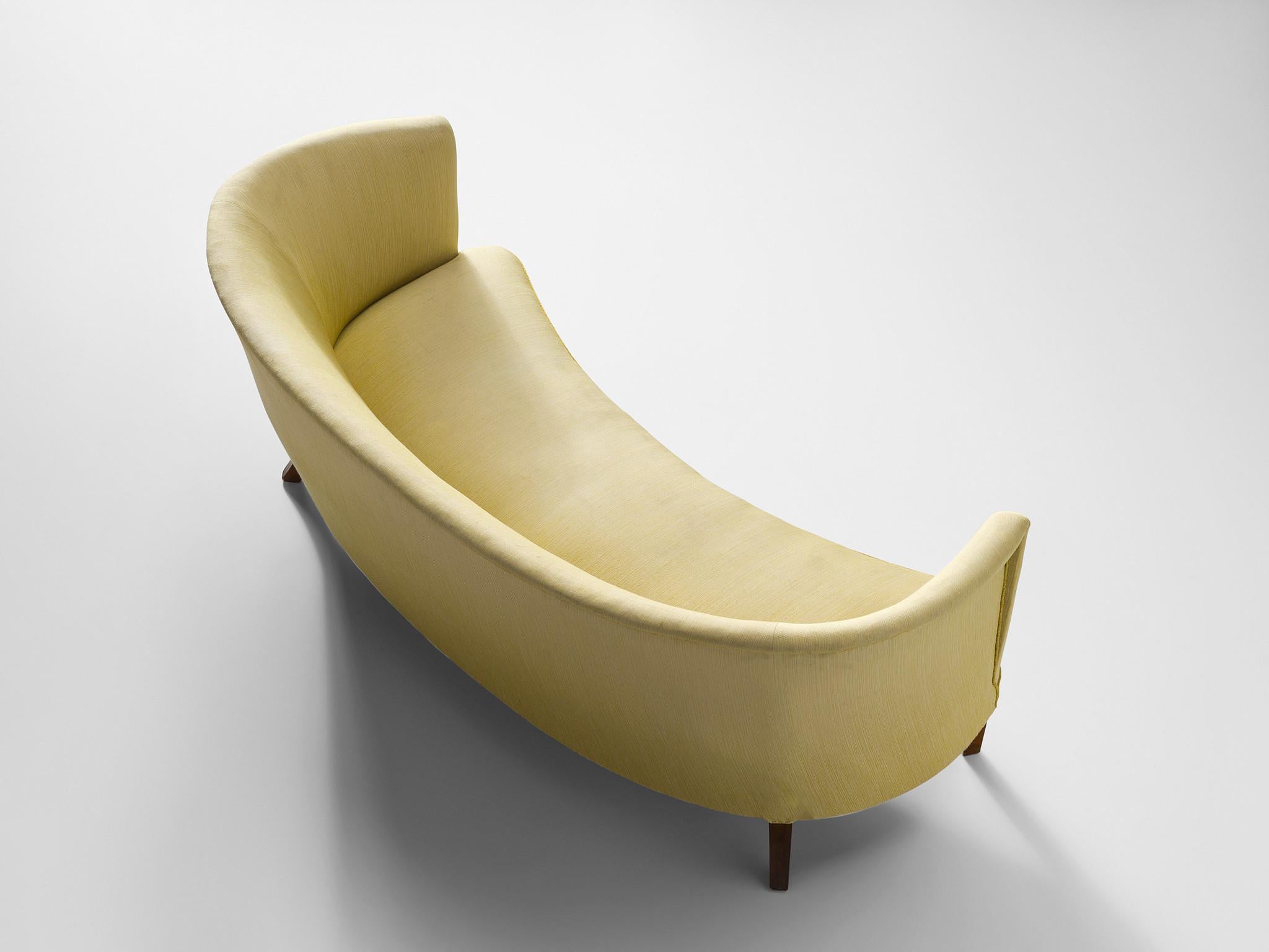 Danish Art Deco 'Banana' Sofa in Yellow Upholstery In Good Condition In Waalwijk, NL