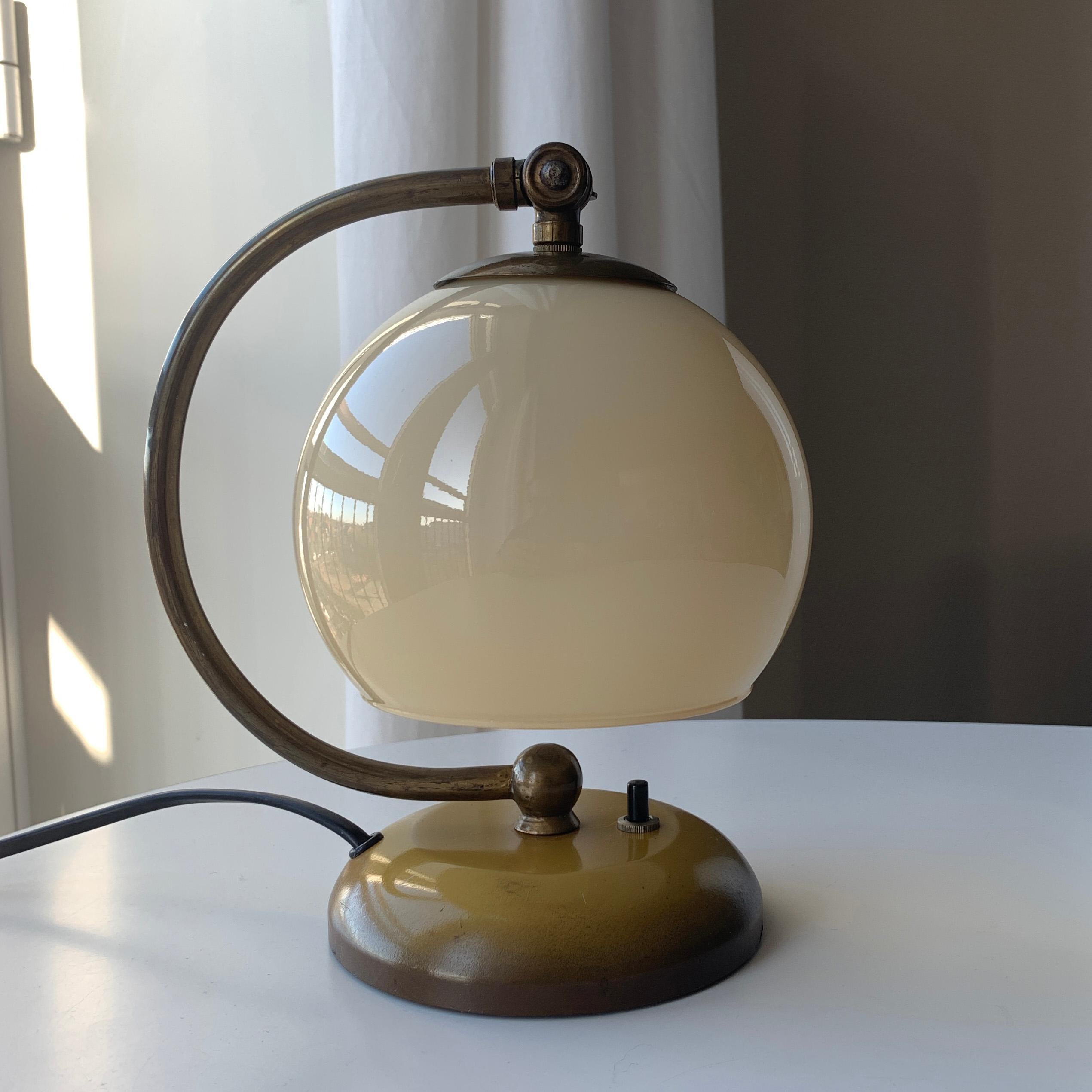 Danish Art Deco Bedside Table Lamp Fog & Mørup For Sale 6