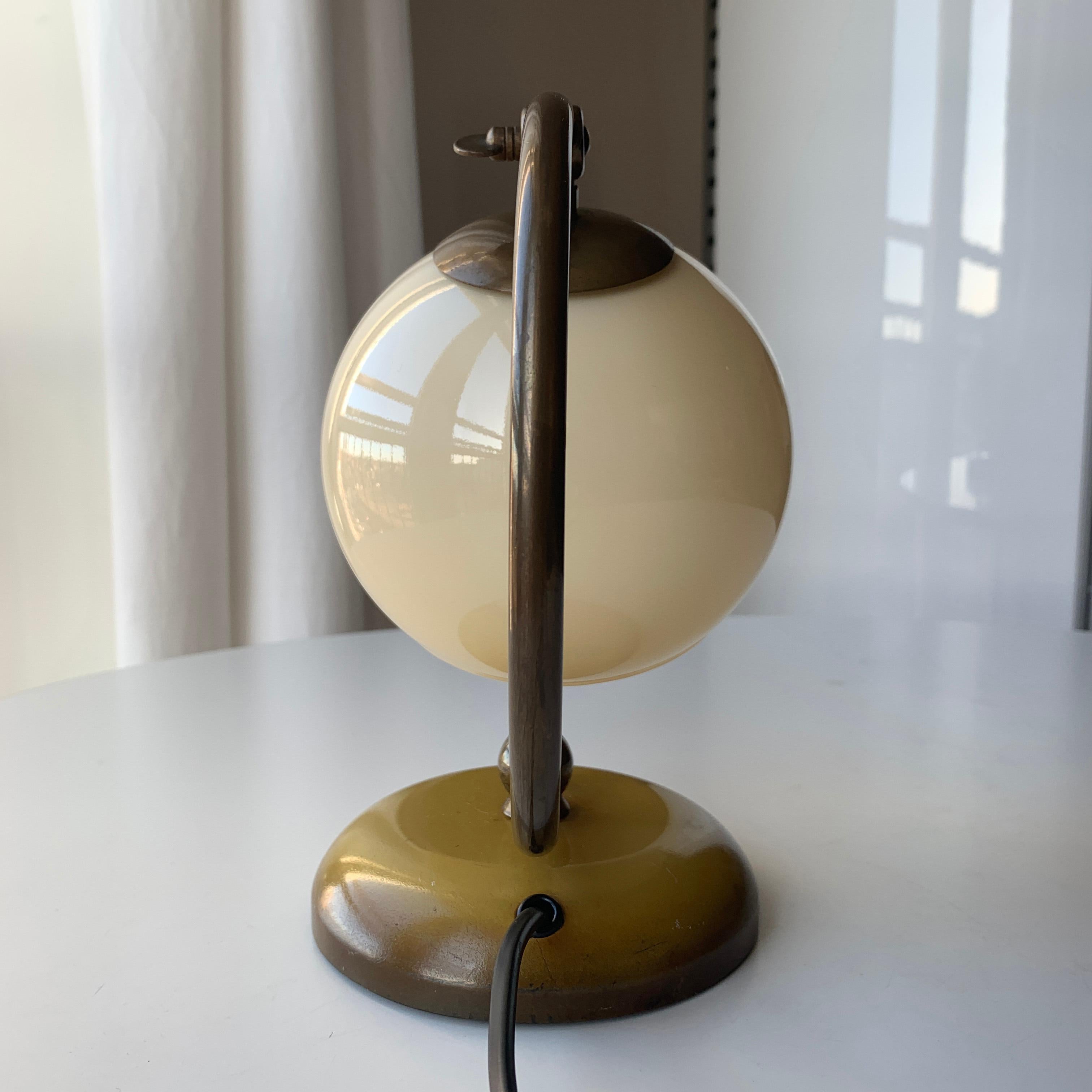 Danish Art Deco Bedside Table Lamp Fog & Mørup For Sale 9