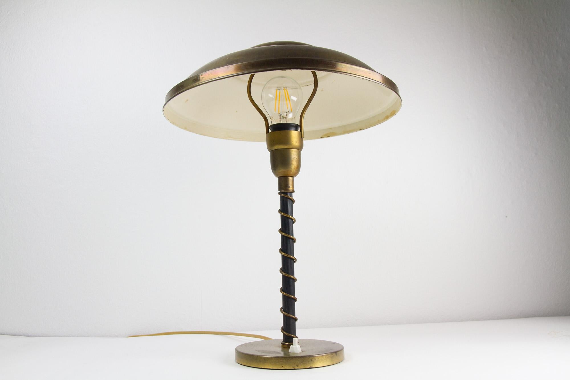 Danish Art Deco Brass Table Lamp, 1930s. In Good Condition For Sale In Asaa, DK