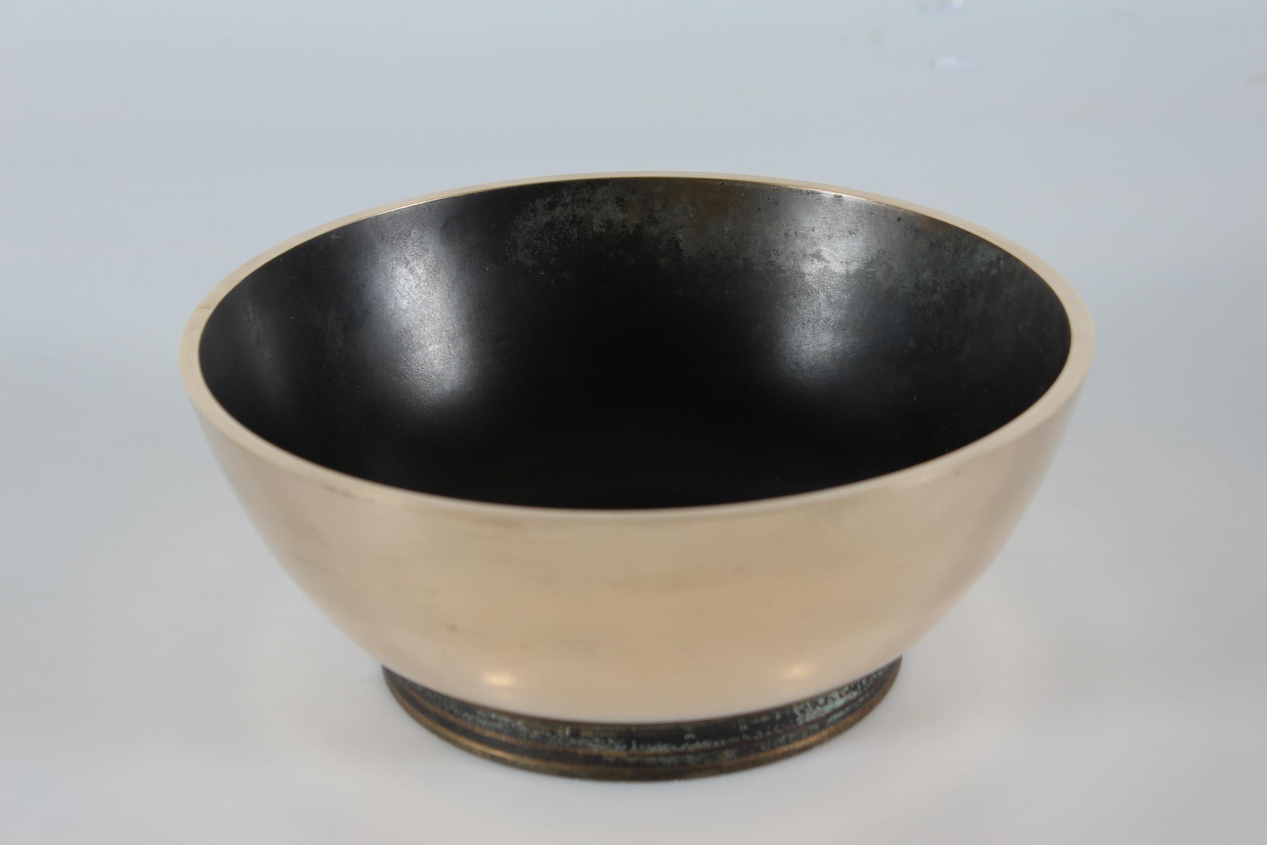 Danish Art Deco Bronze Bowl with Brown Patina in Axel Salto and Tinos Style 1950 In Good Condition For Sale In Aarhus C, DK