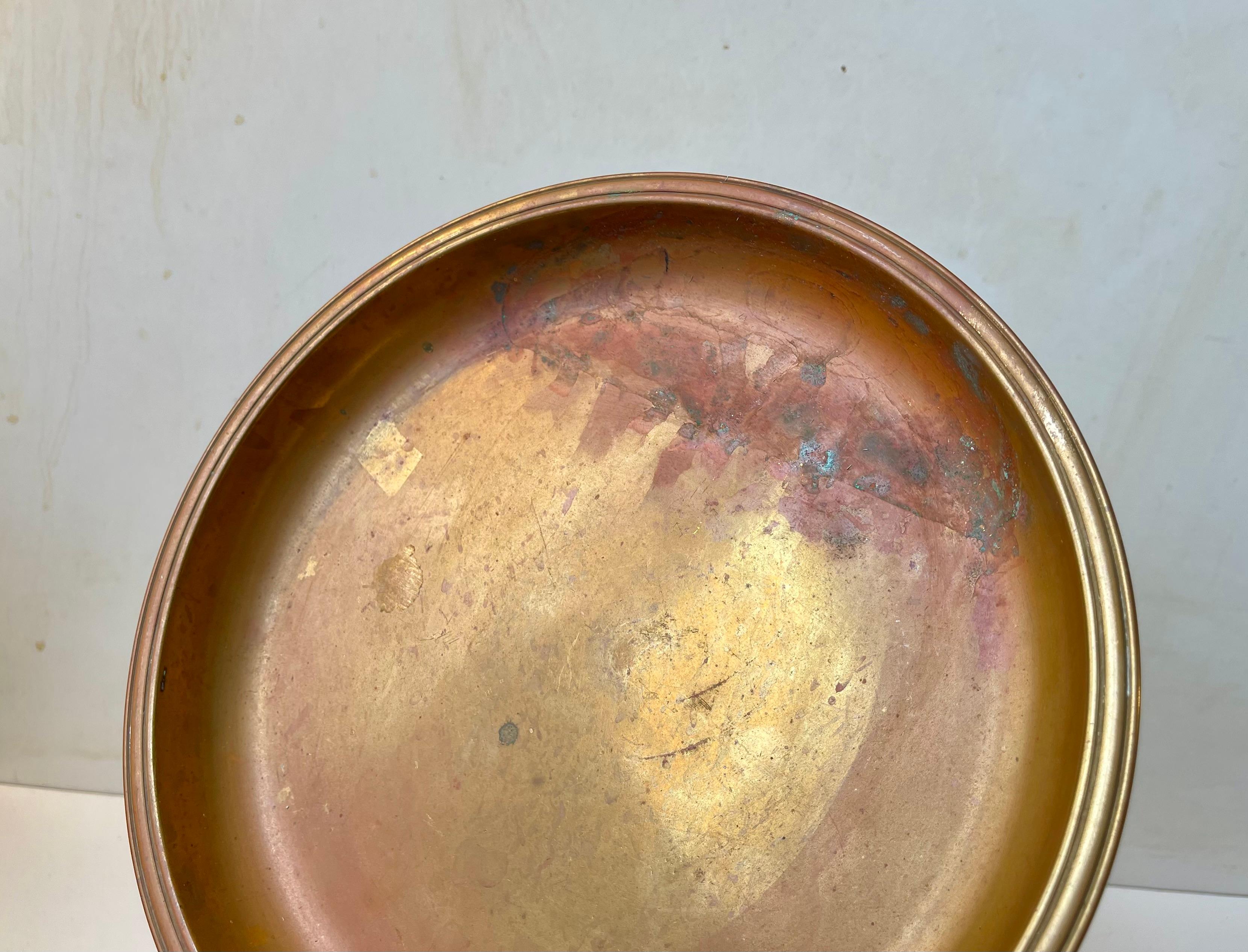 Bronzo Piatto danese in bronzo Art Deco di Tumulus Dania, anni '30 in vendita
