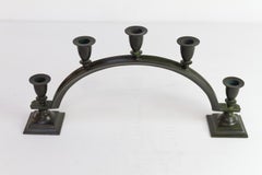 Candelabro Art Decó danés en metal disko de Just Andersen, años 30.