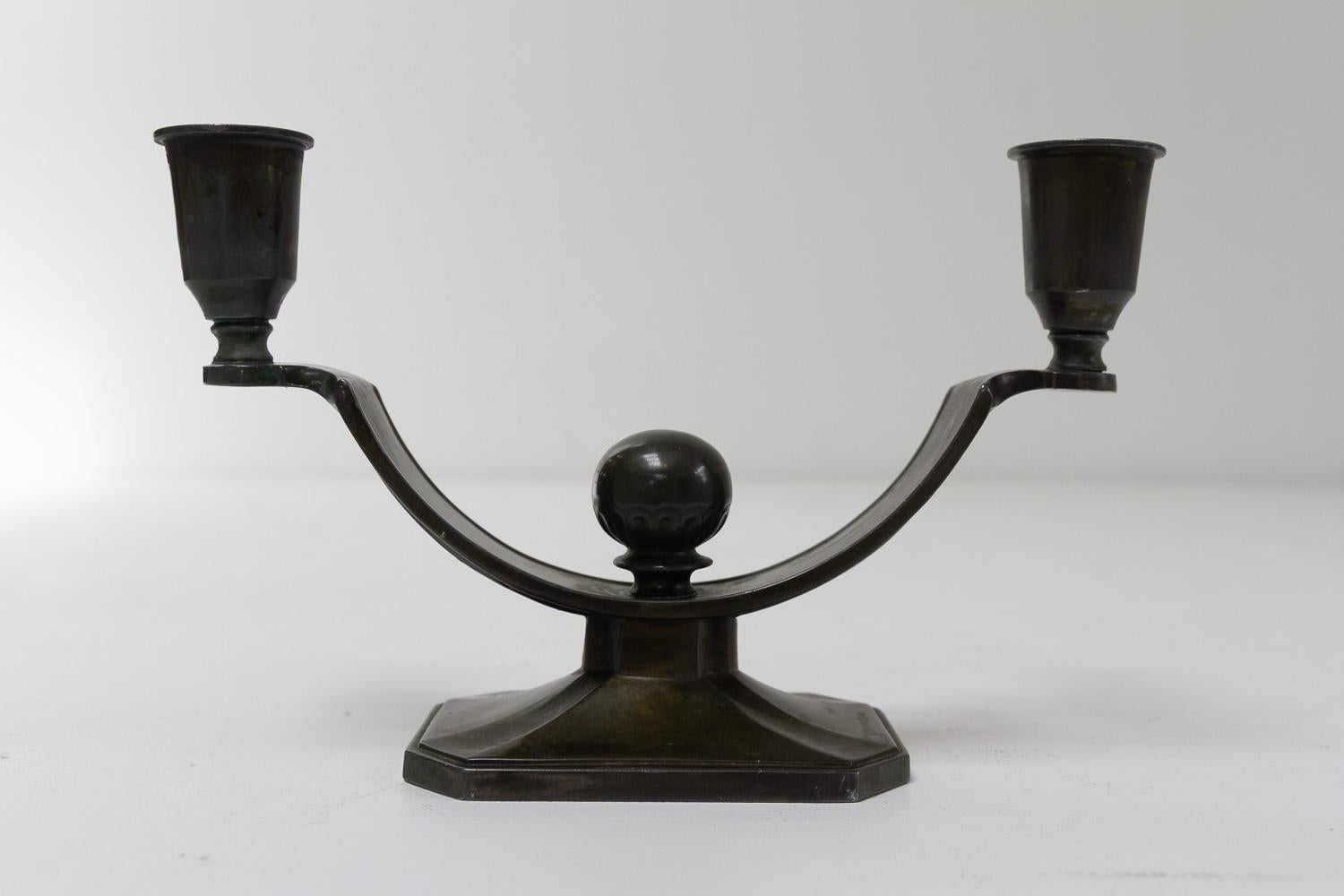 Dänischer Art Deco-Kerzenhalter aus Diskometall von Just Andersen, 1930er Jahre. im Angebot 4