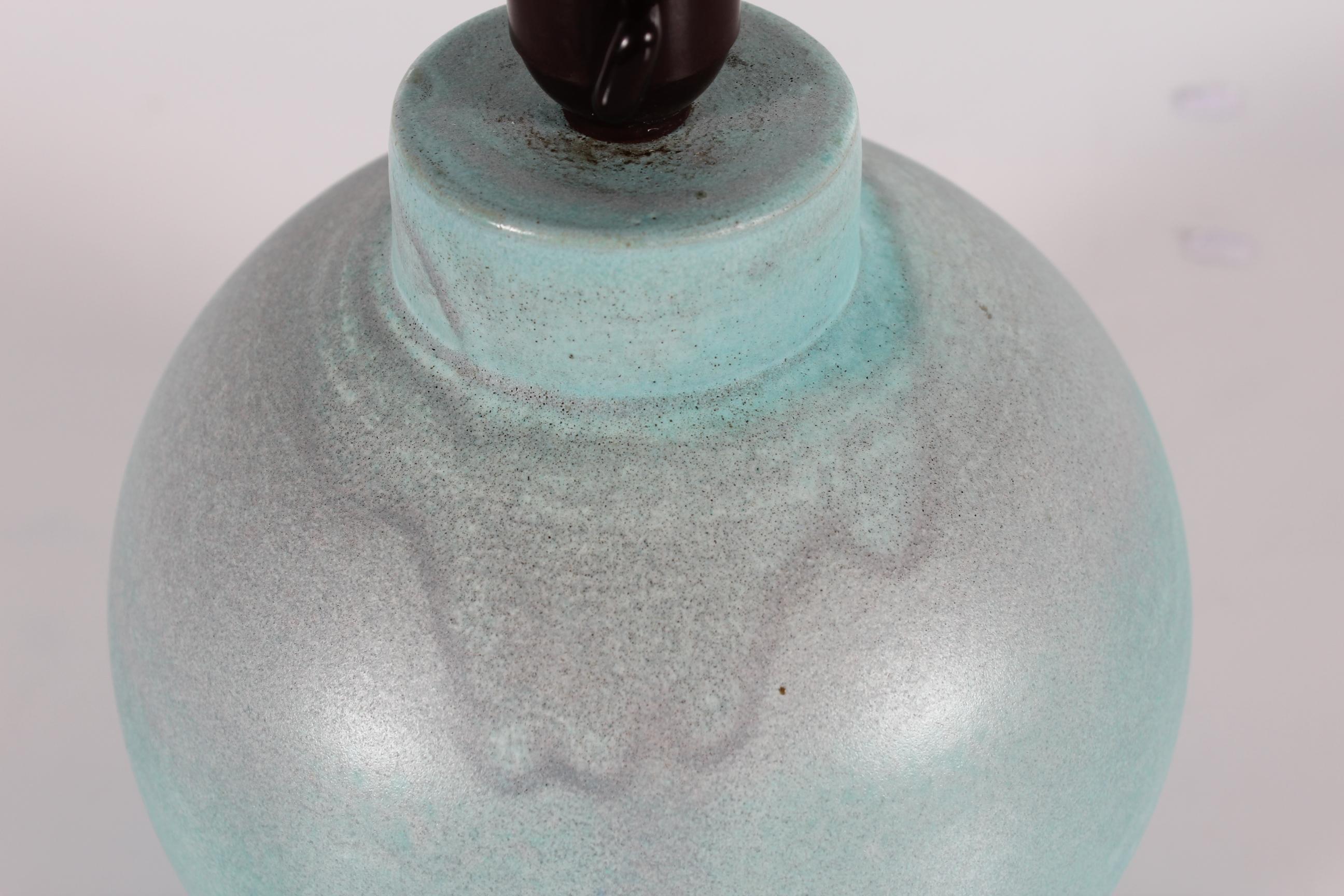 Lampe de bureau danoise Art Déco en céramique avec glaçure turquoise claire, années 1940 en vente 1