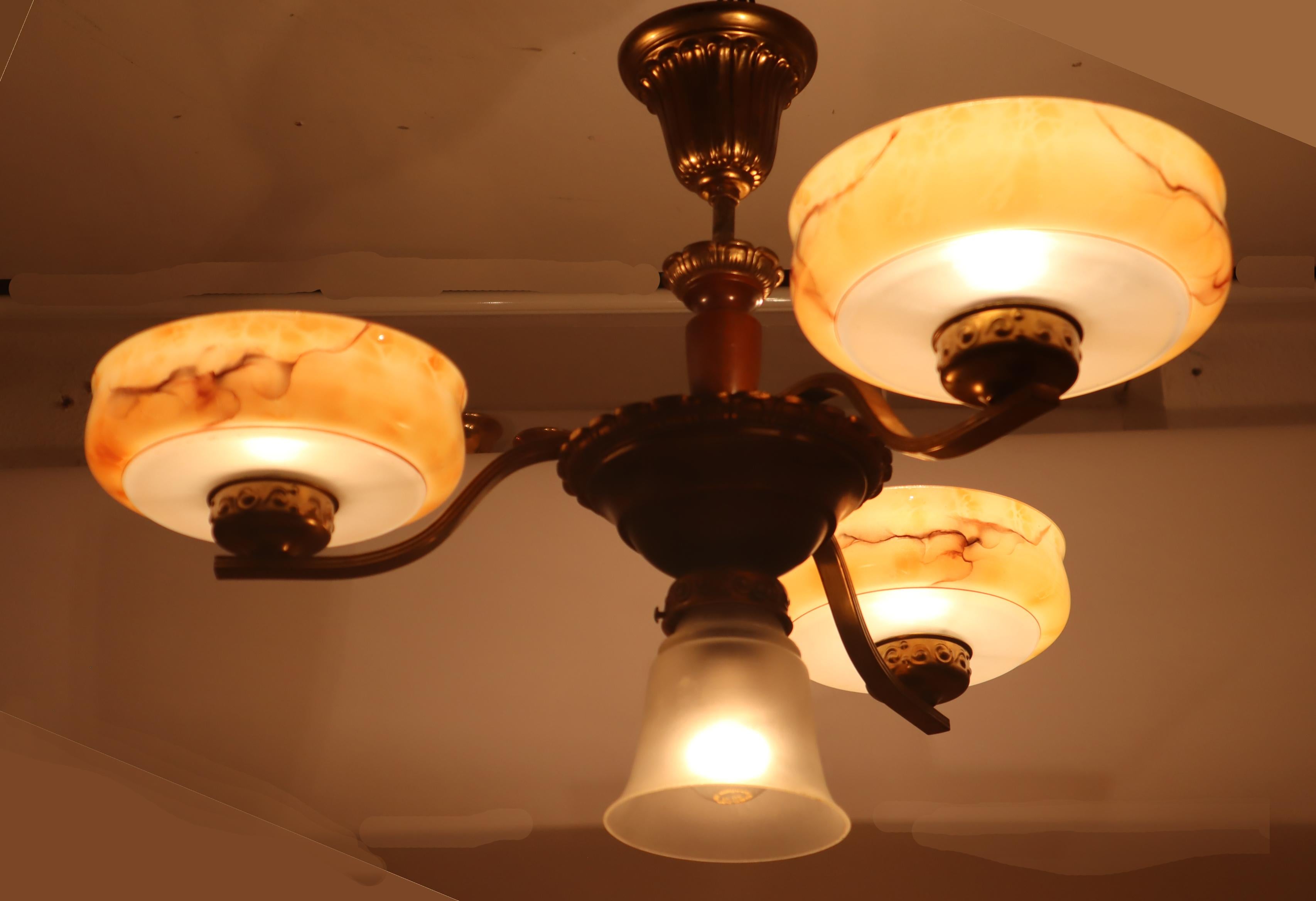 Art Déco Lampadario danese Art Deco con ciotole di vetro in look alabastro in vendita