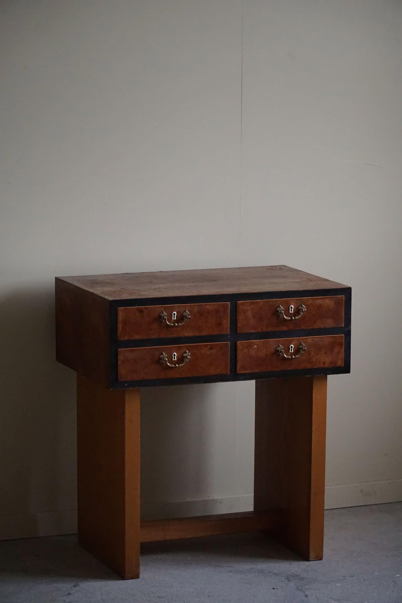 Danish Art Deco Console Table with Drawers in Elm & Burl Wood, 1940s in vendita 4
