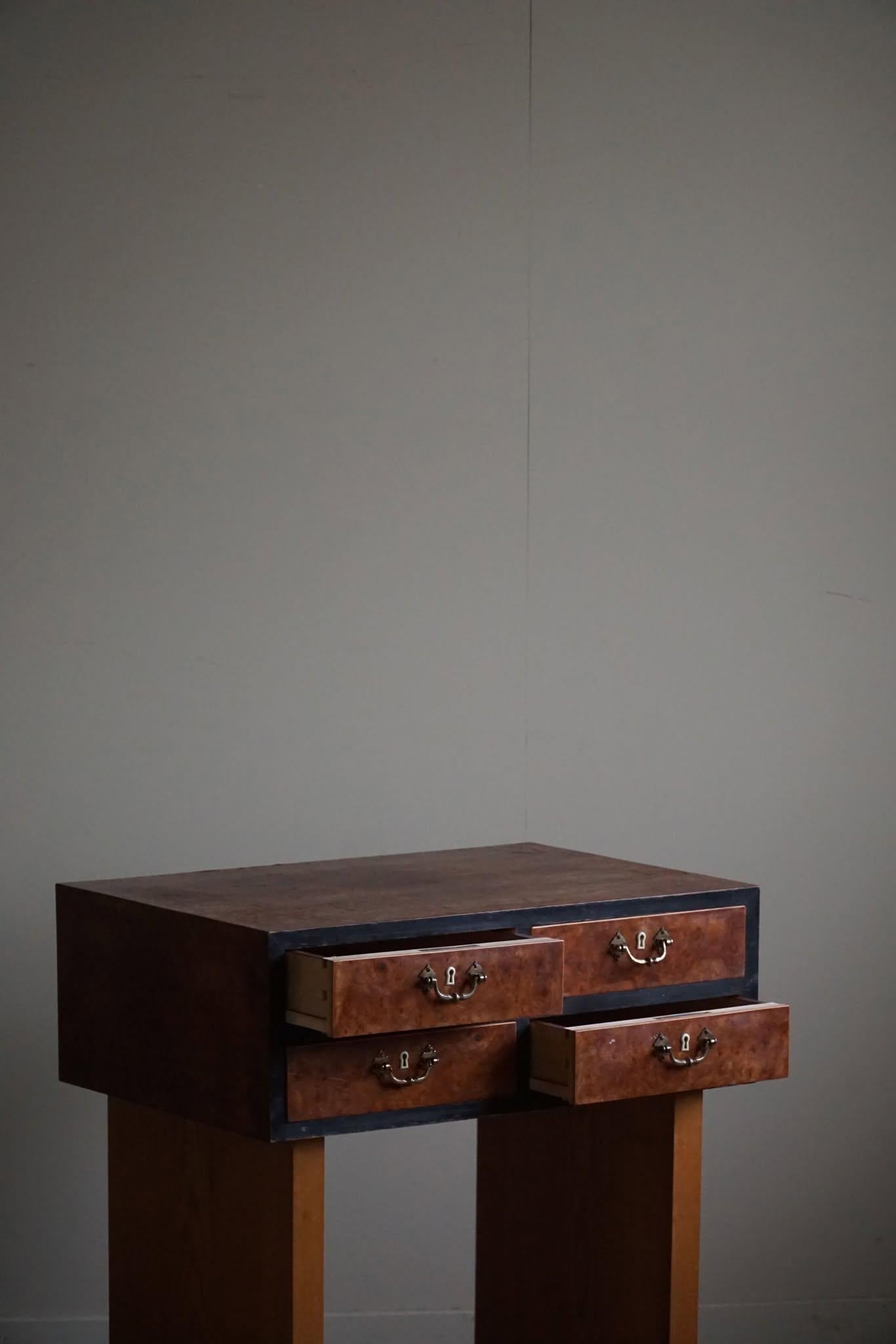 Danish Art Deco Console Table with Drawers in Elm & Burl Wood, 1940s in vendita 1
