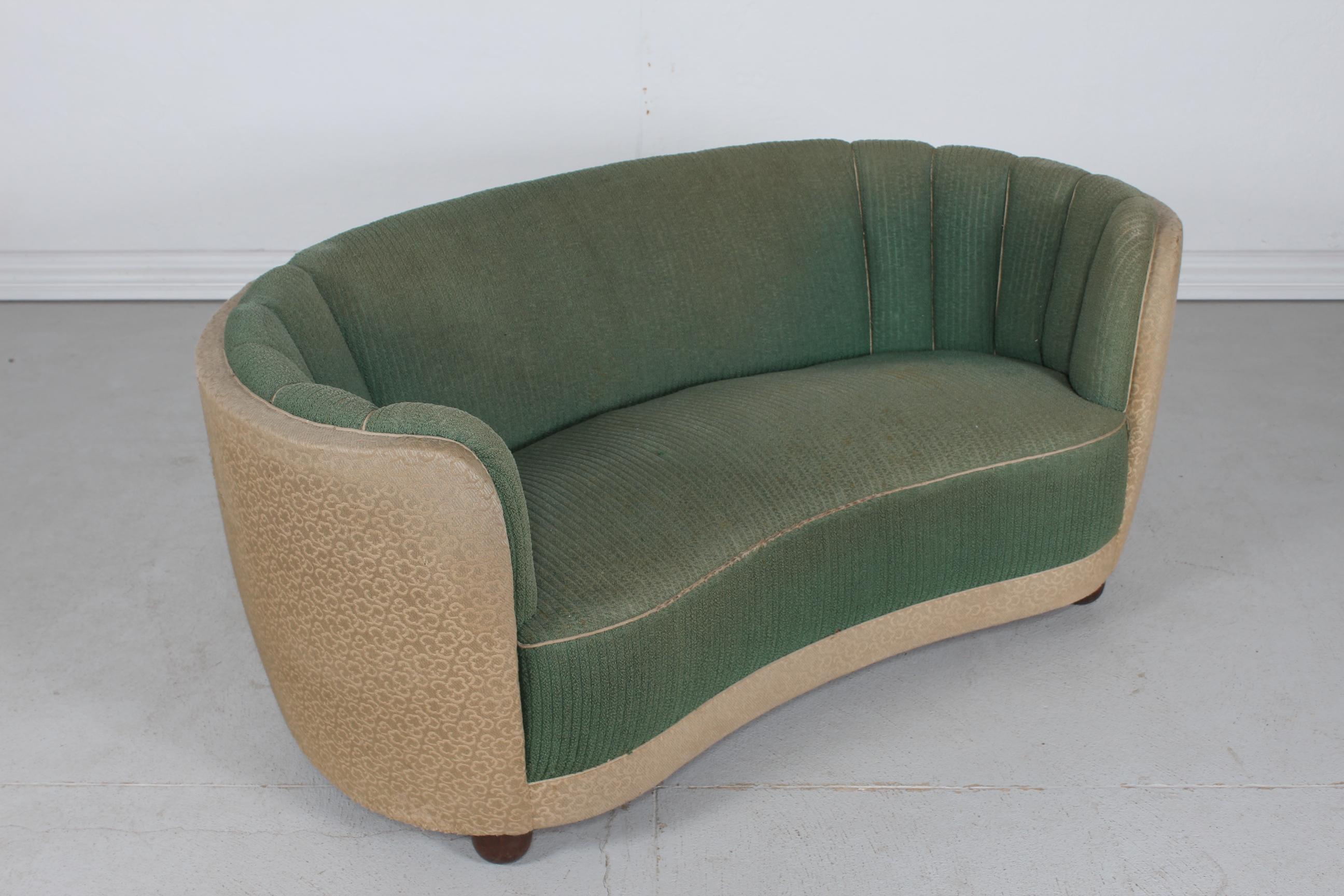 Danish Art Deco Curved Sofa Couch 1930s for Reupholstery For Sale 1