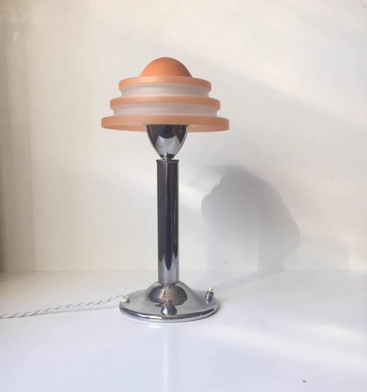 Original Funkis - Art Deco table lamp manufactured and designed by Danish Fog & Mørup during the 1930s. Beautiful and original condition with light ware.