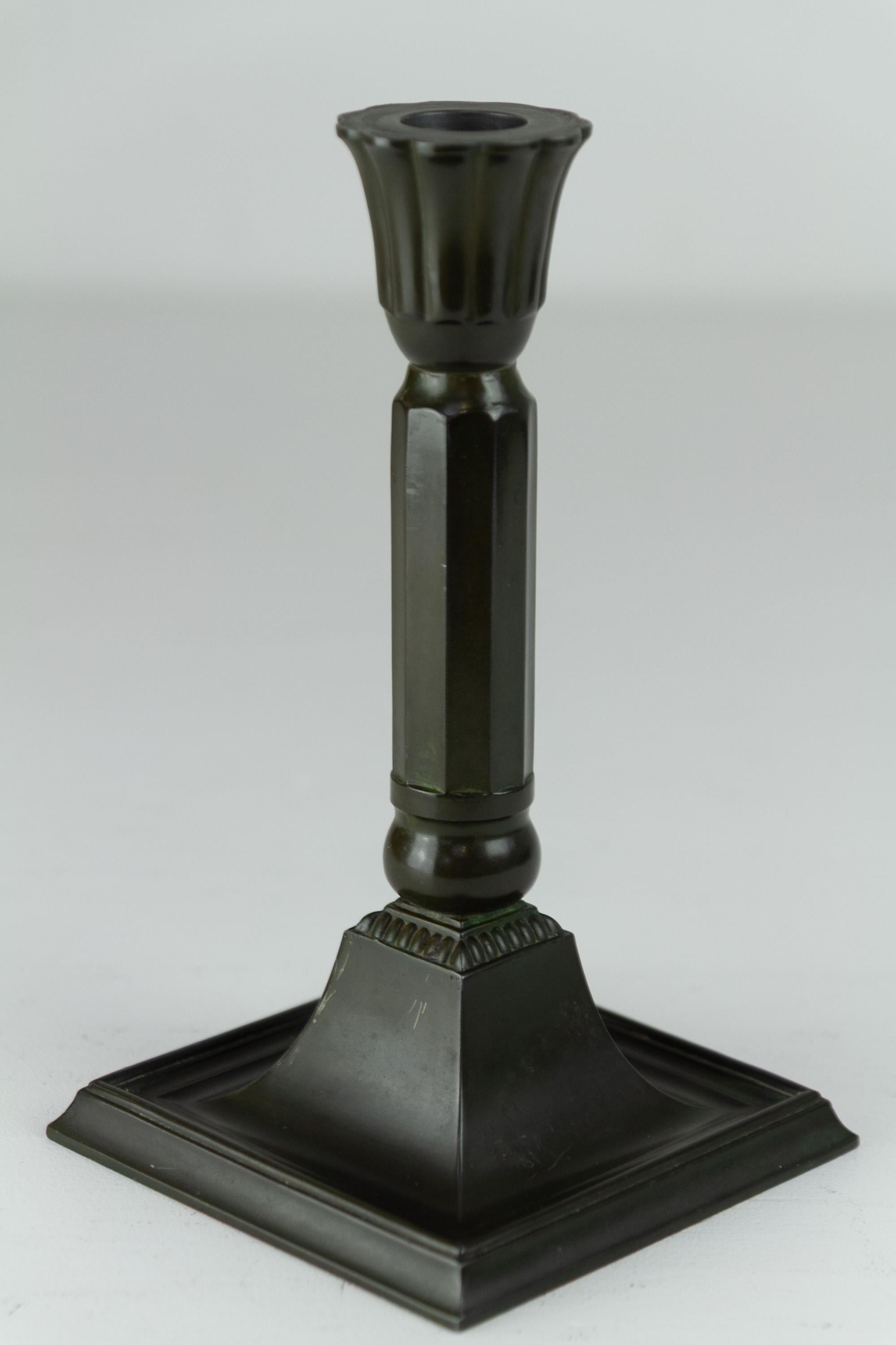 Candeliere danese in metallo Art Deco Disko di Just Andersen, anni '20. in vendita 1