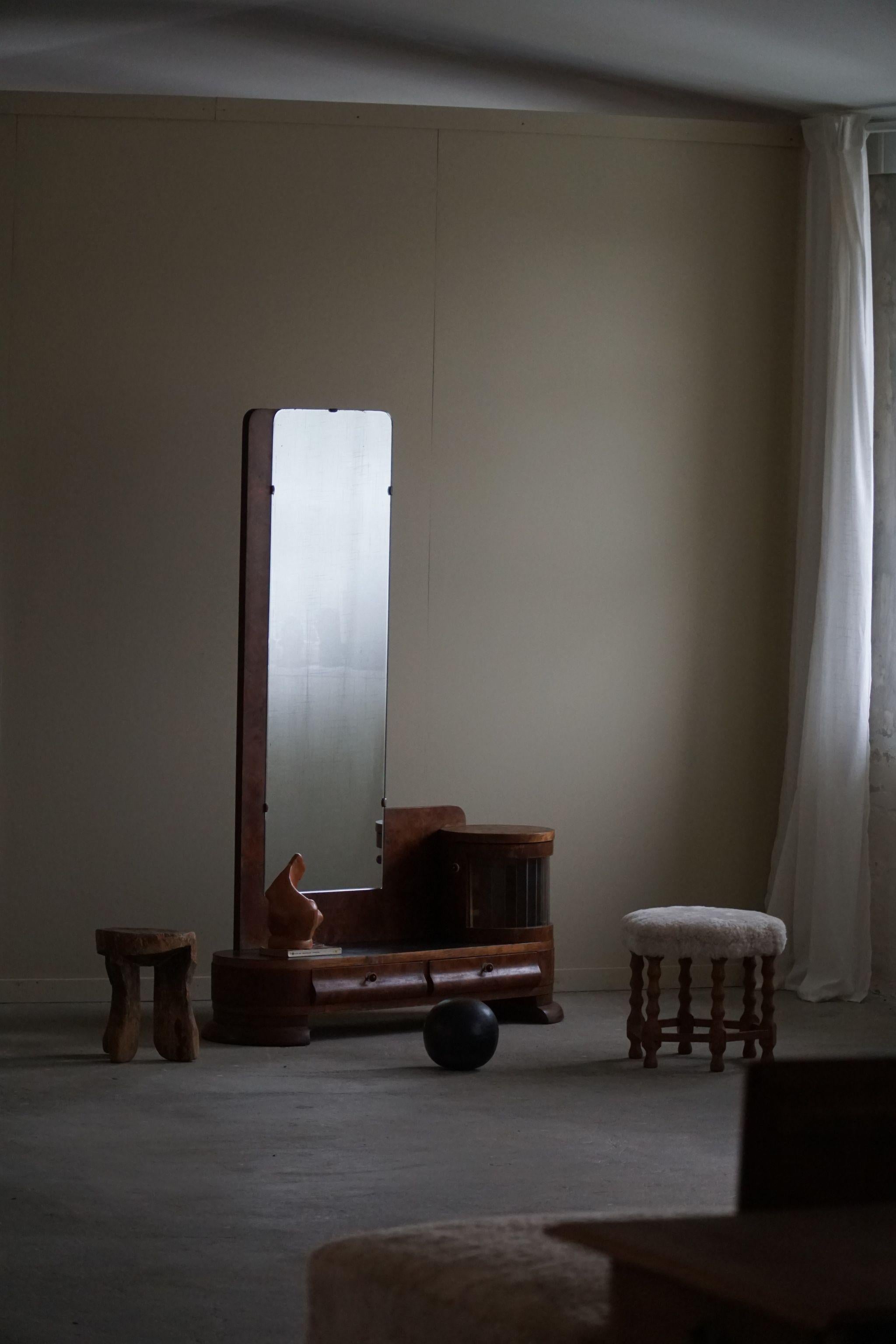 Danish Art Deco, Entry Console in Walnut with Mirror, Early 20th Century For Sale 8