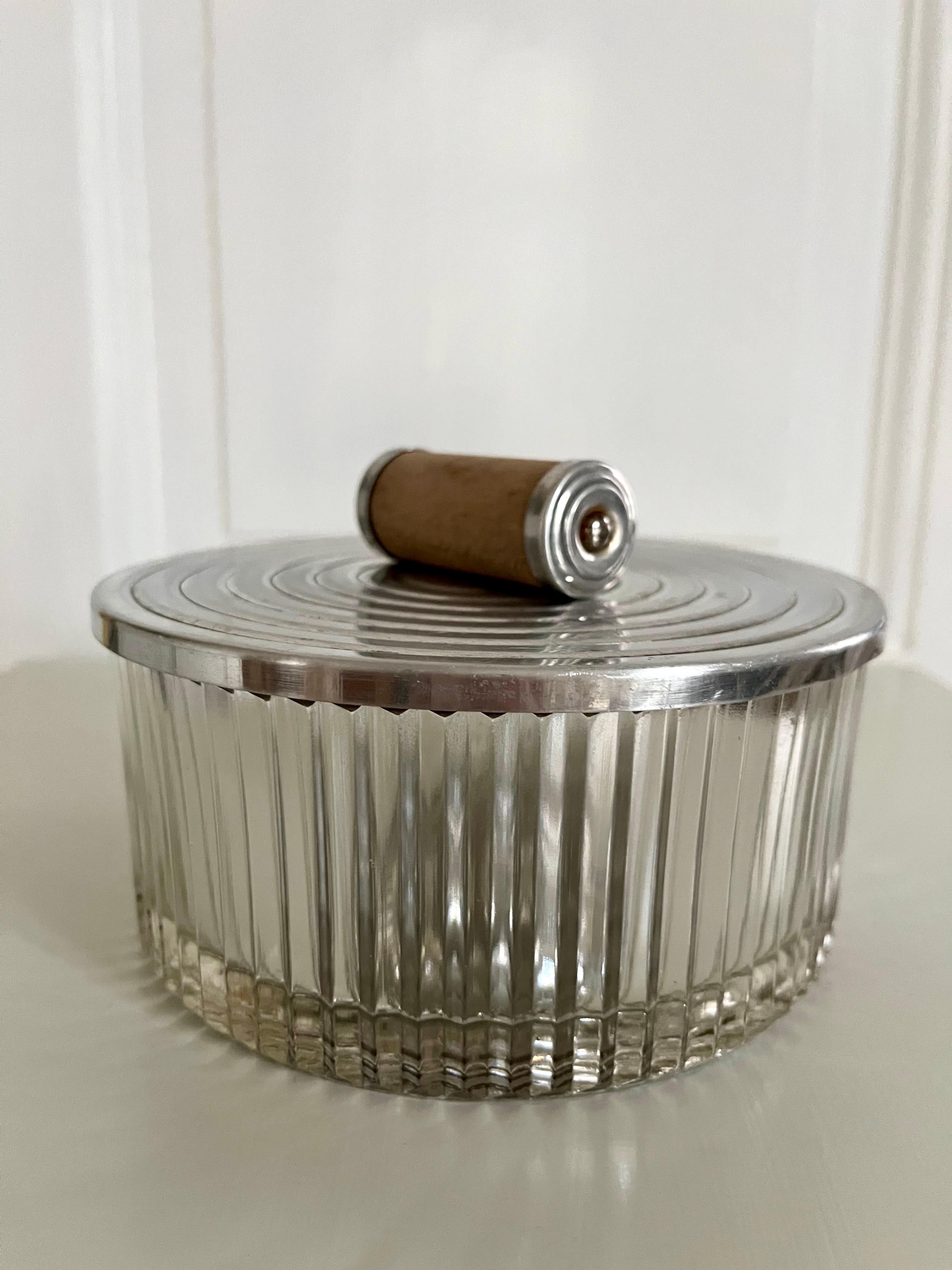 Joyero danés Art Decó de cristal y metal / Tarro decorativo con tapa, años 30 Danés en venta