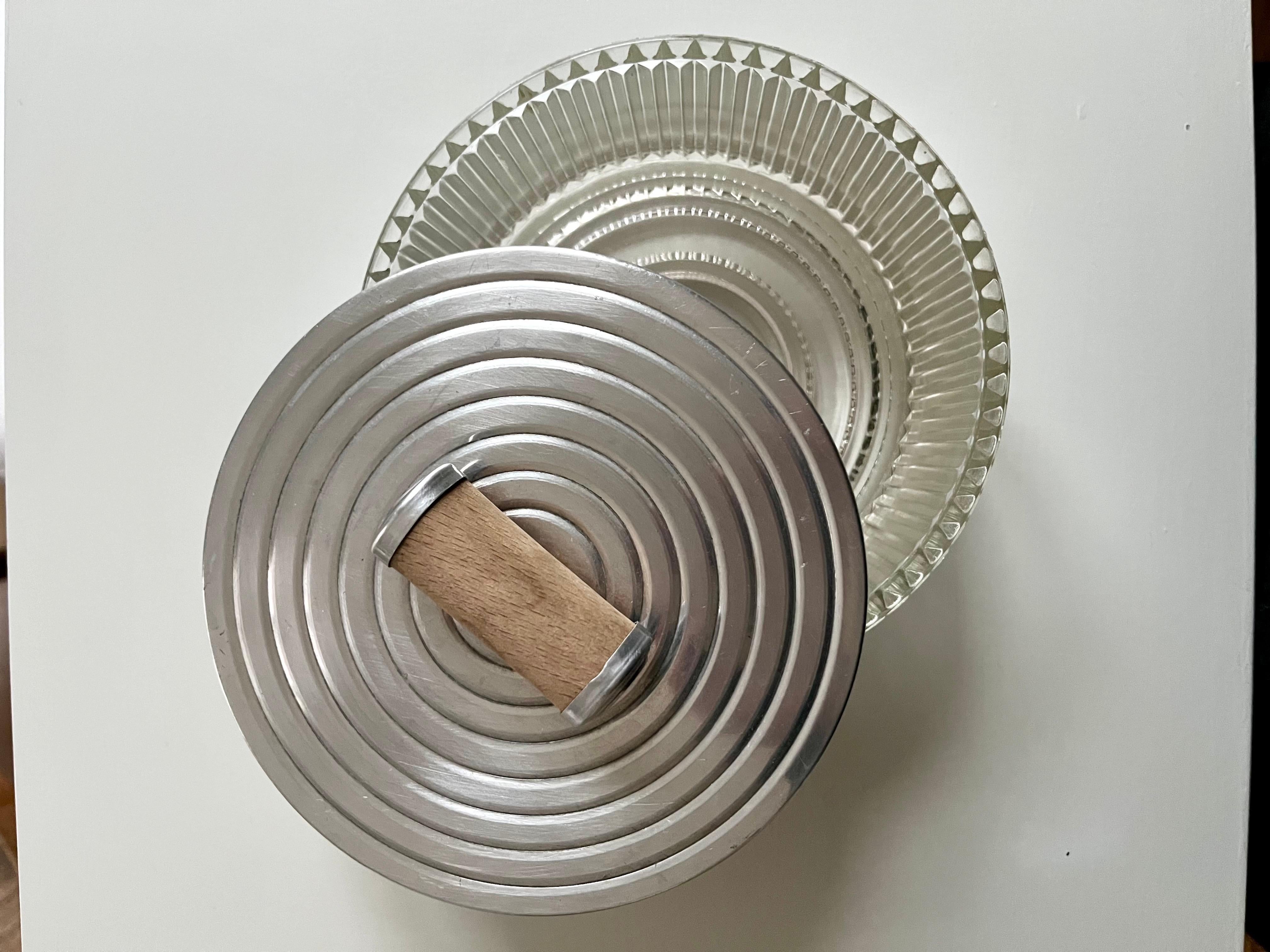 Joyero danés Art Decó de cristal y metal / Tarro decorativo con tapa, años 30 mediados del siglo XX en venta