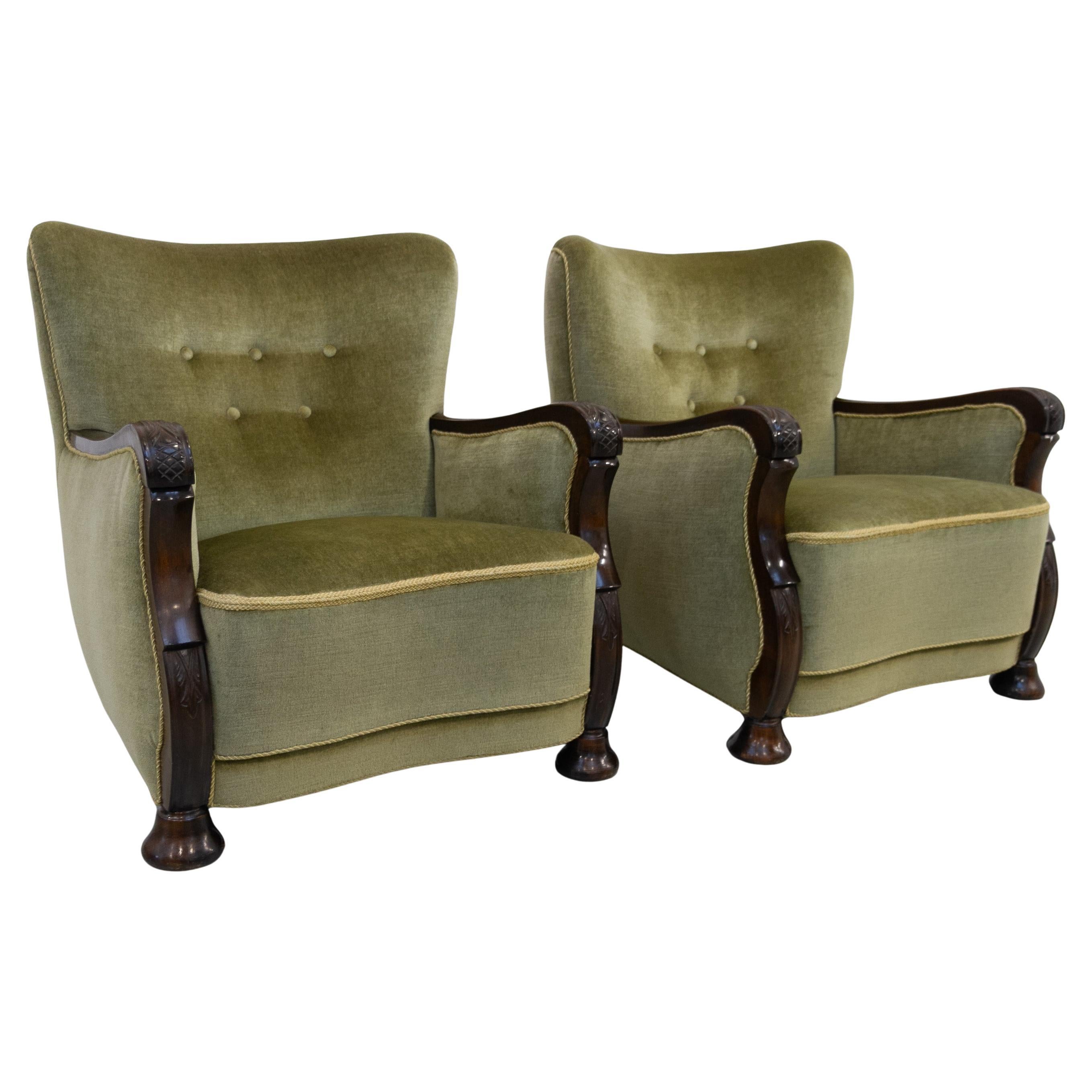 Chaises longues danoises en velours vert The Artful Green, années 1930. Ensemble de 2.