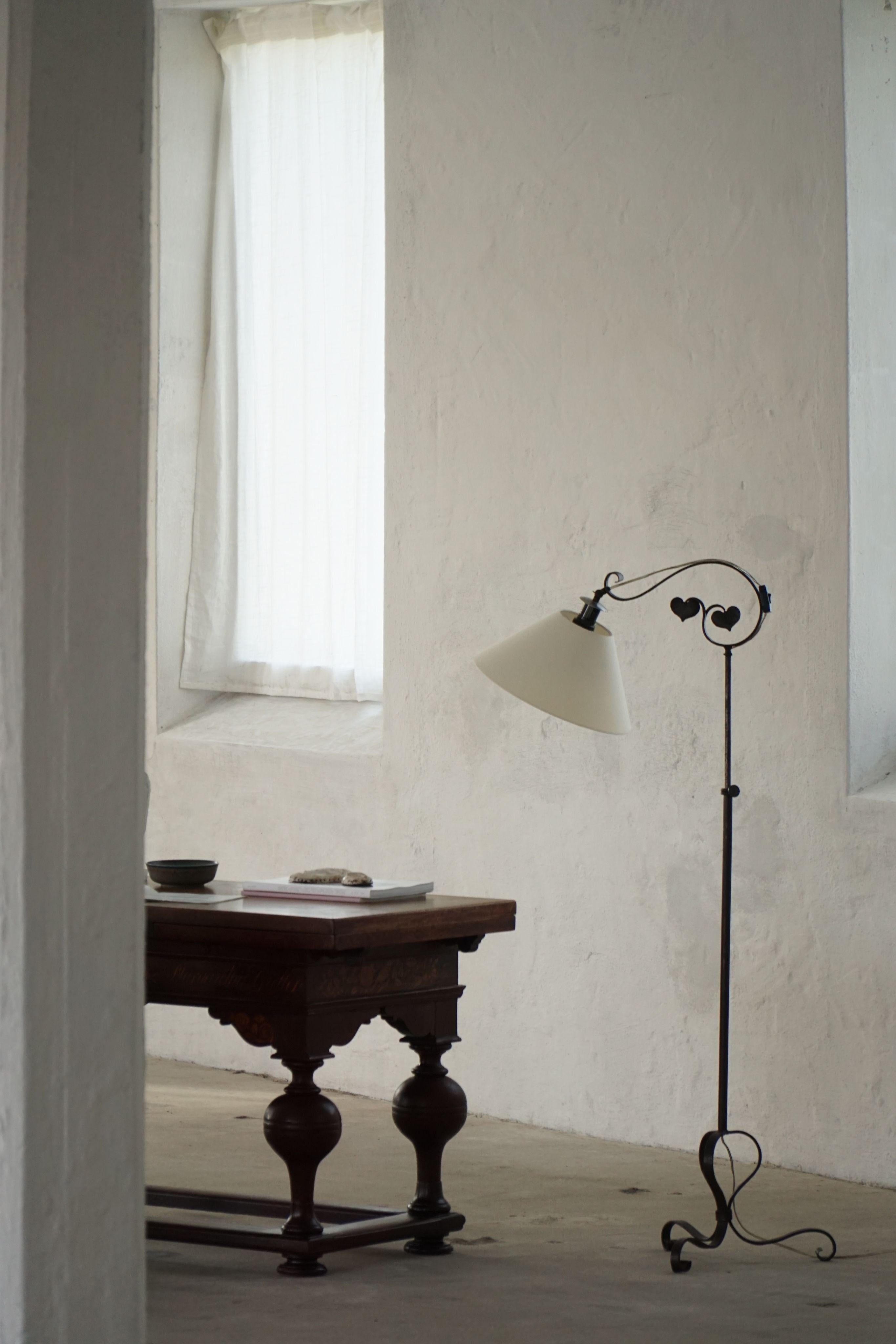 Lampadaire danois Art Déco, en fer forgé ajustable, forgé à la main, années 1930 en vente 3
