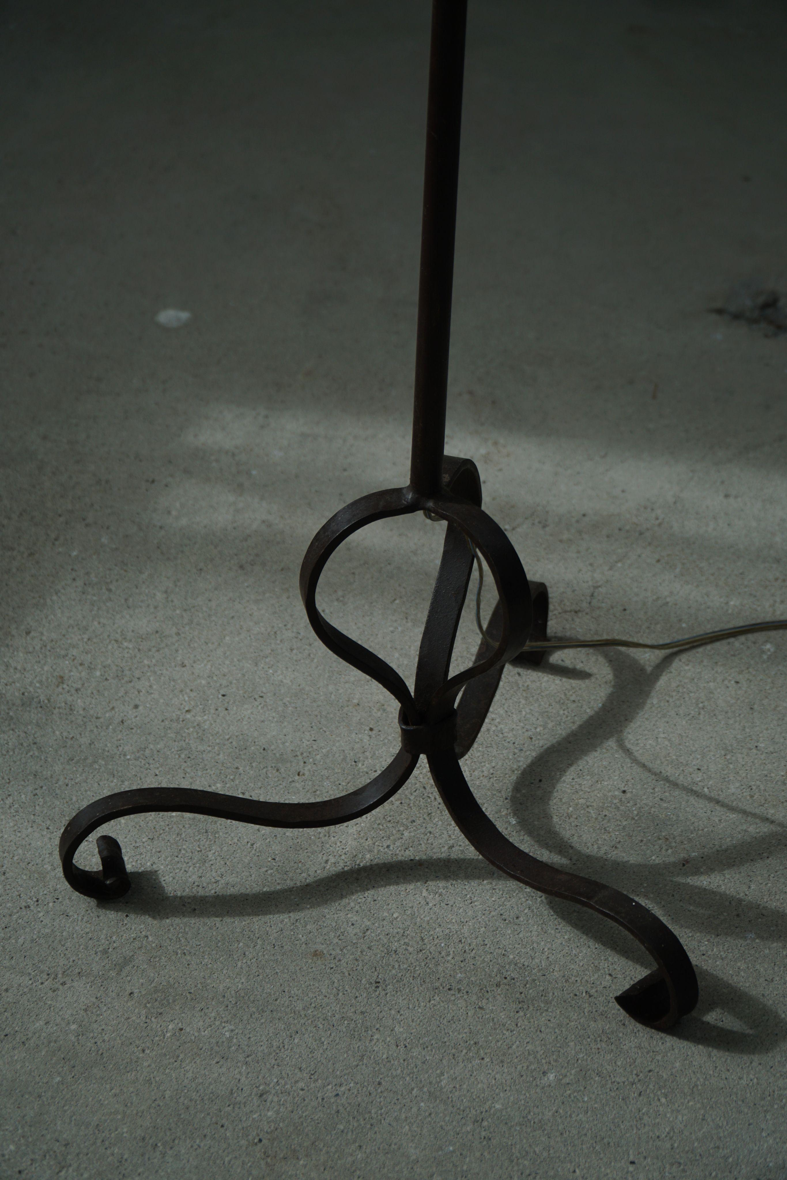 Lampadaire danois Art Déco, en fer forgé ajustable, forgé à la main, années 1930 en vente 4
