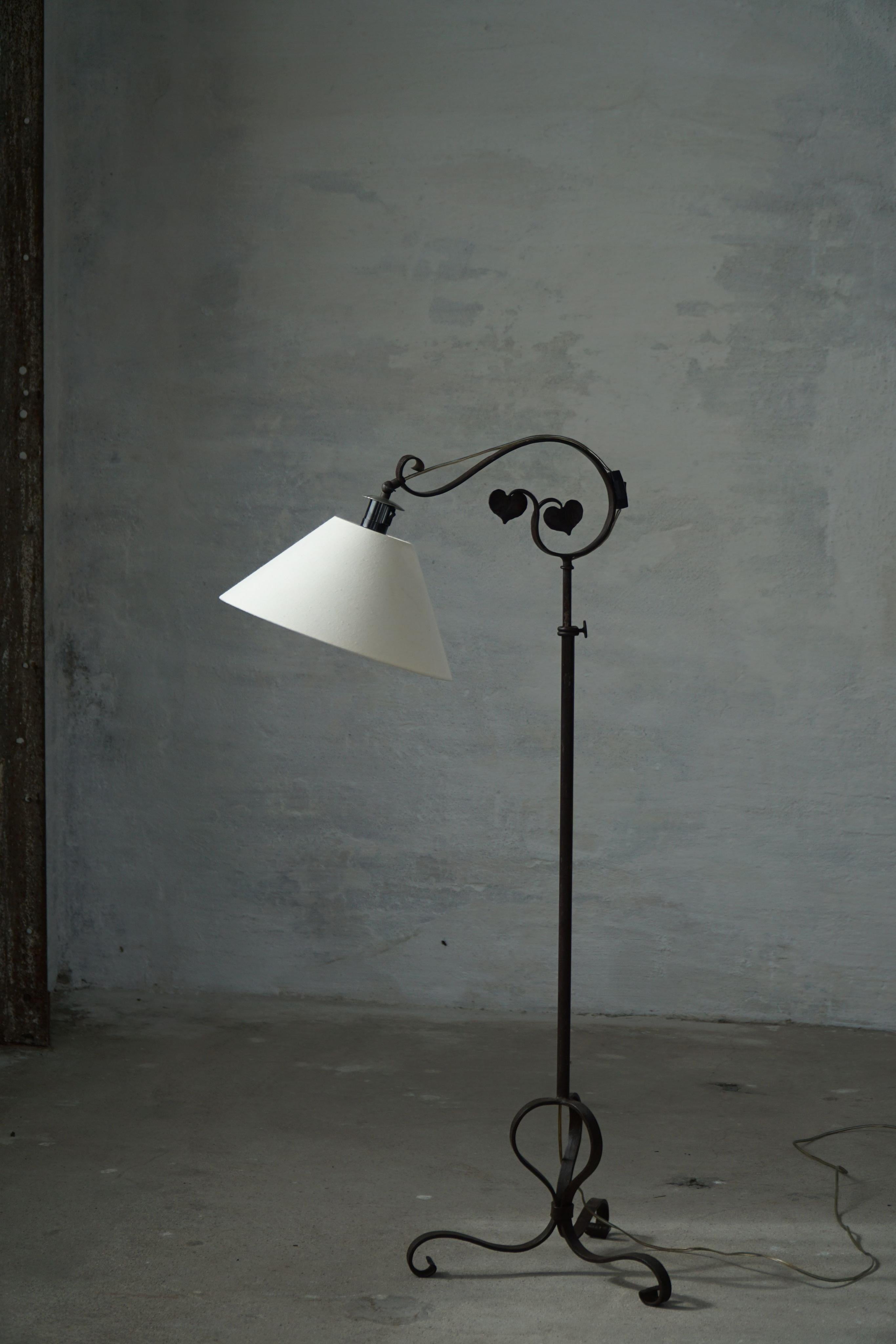 Lampadaire danois Art Déco, en fer forgé ajustable, forgé à la main, années 1930 en vente 5
