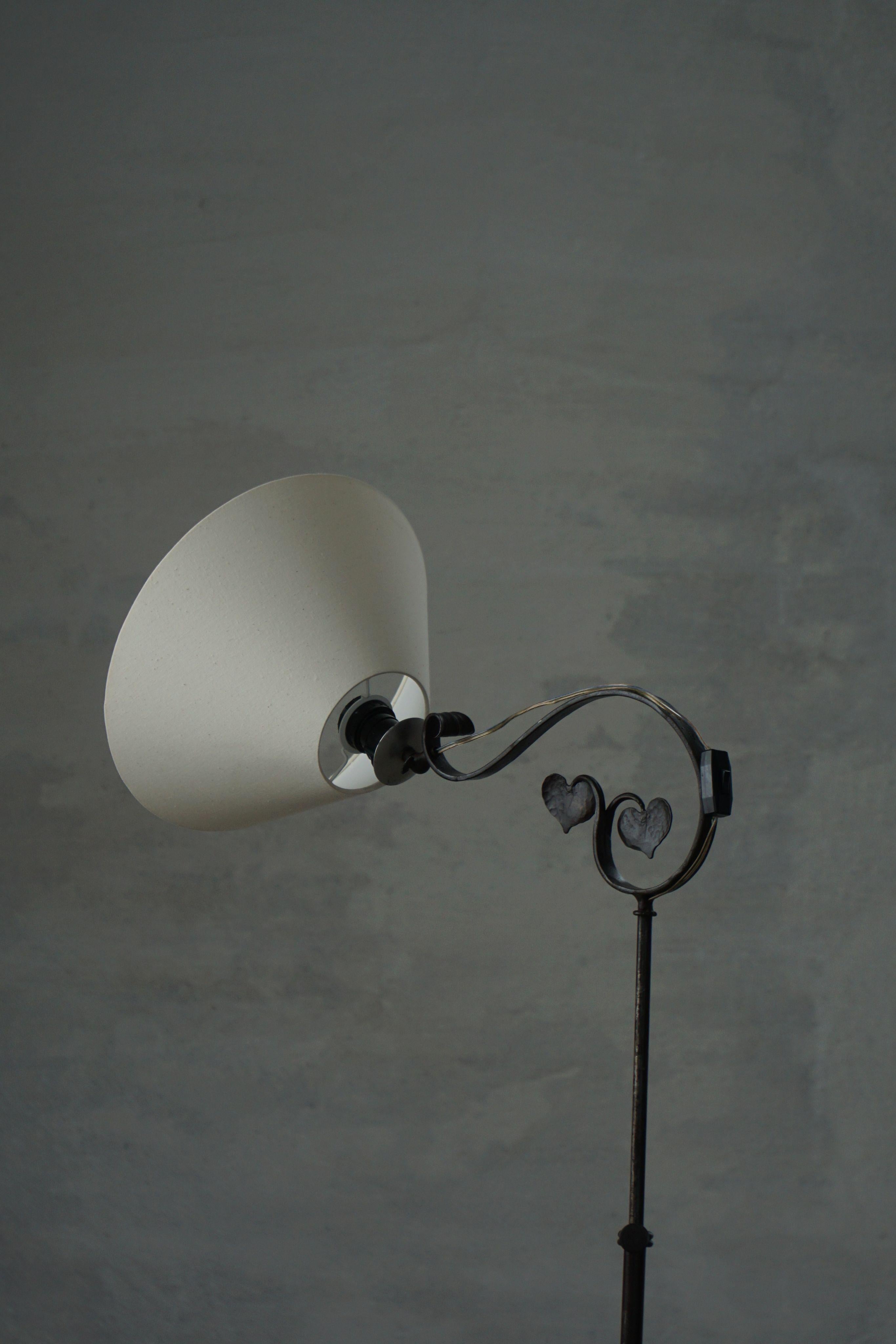Lampadaire danois Art Déco, en fer forgé ajustable, forgé à la main, années 1930 en vente 7