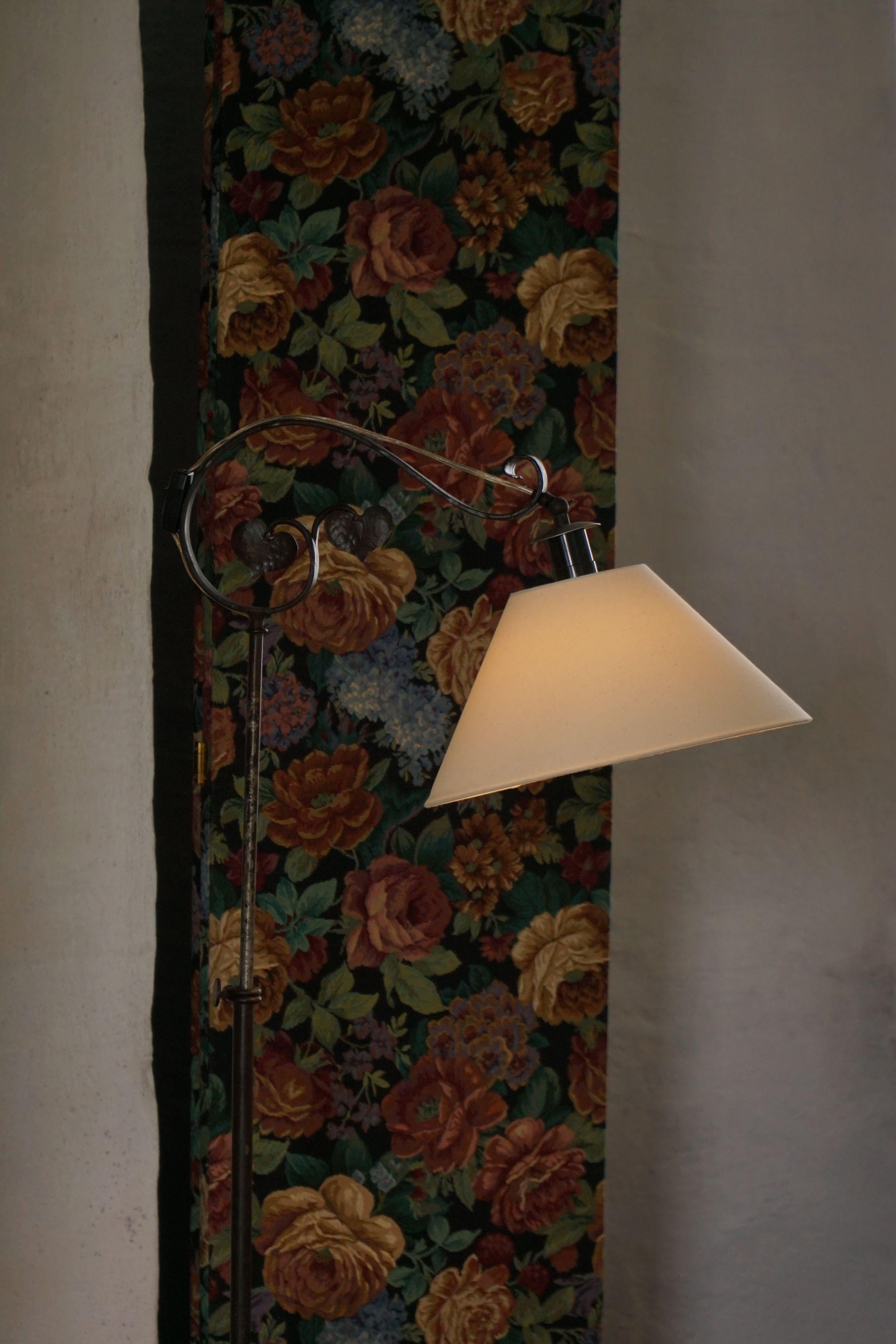 Lampadaire danois Art Déco, en fer forgé ajustable, forgé à la main, années 1930 en vente 1