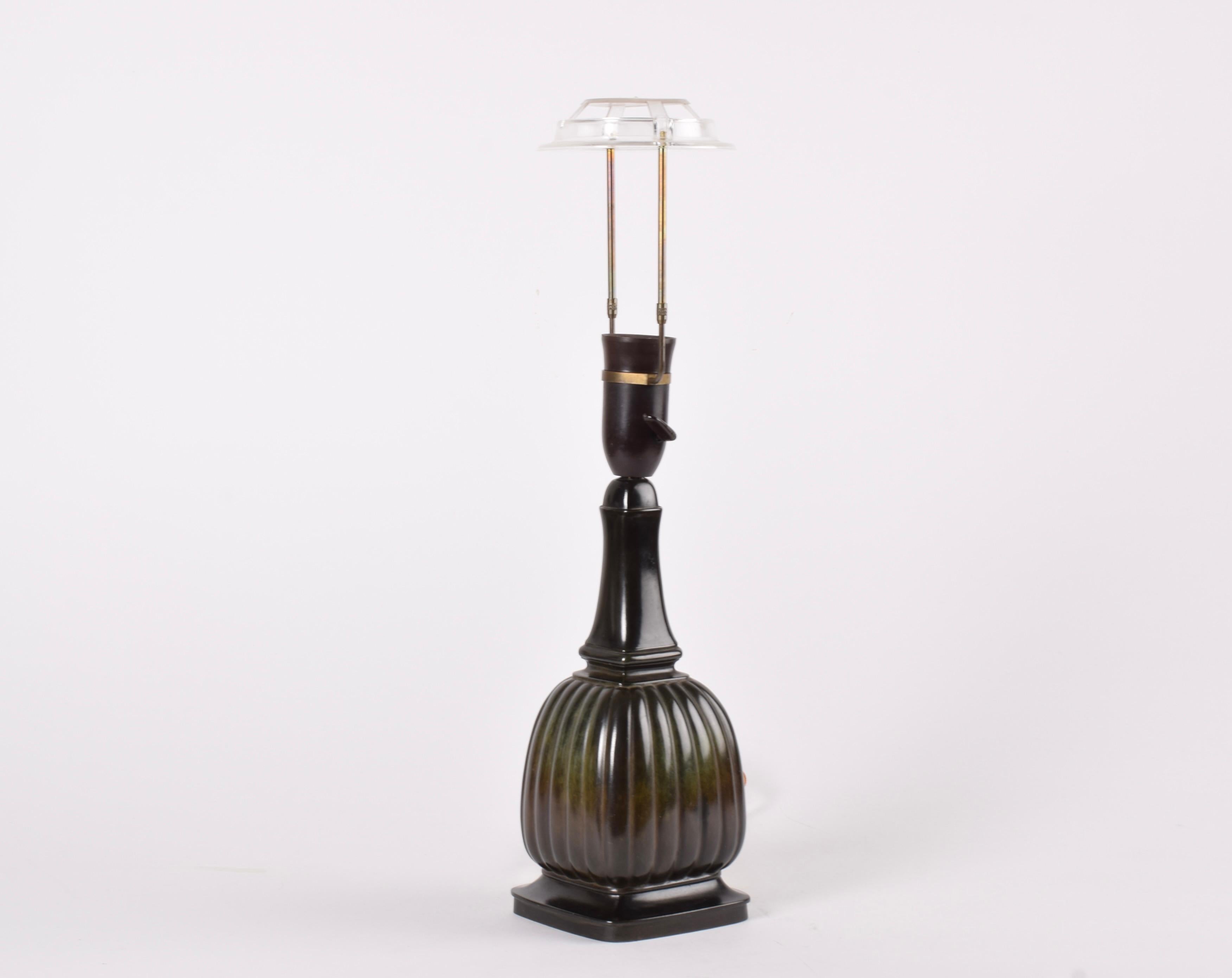Ferronnerie Lampe de table Art déco danoise Just Andersen en métal disco avec abat-jour, années 1930 en vente