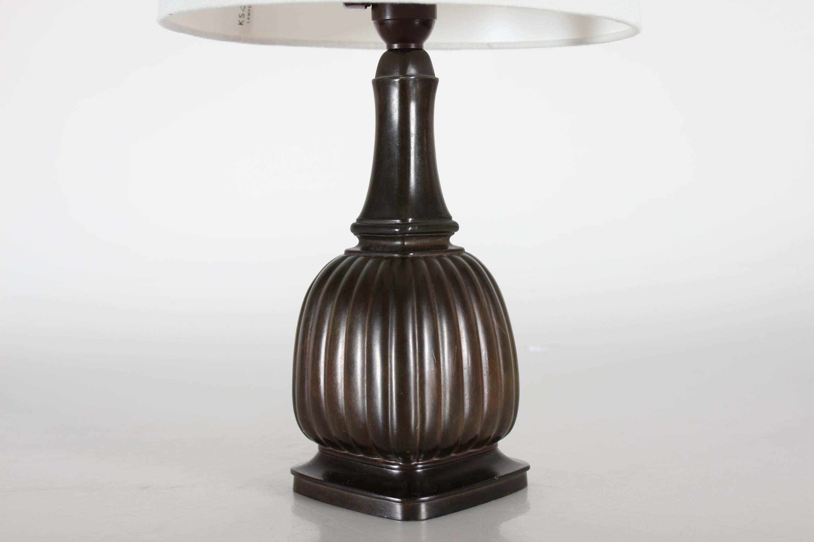 Danois Lampe de table Art Déco Just Andersen en métal disco avec nouvel abat-jour, années 1930 en vente