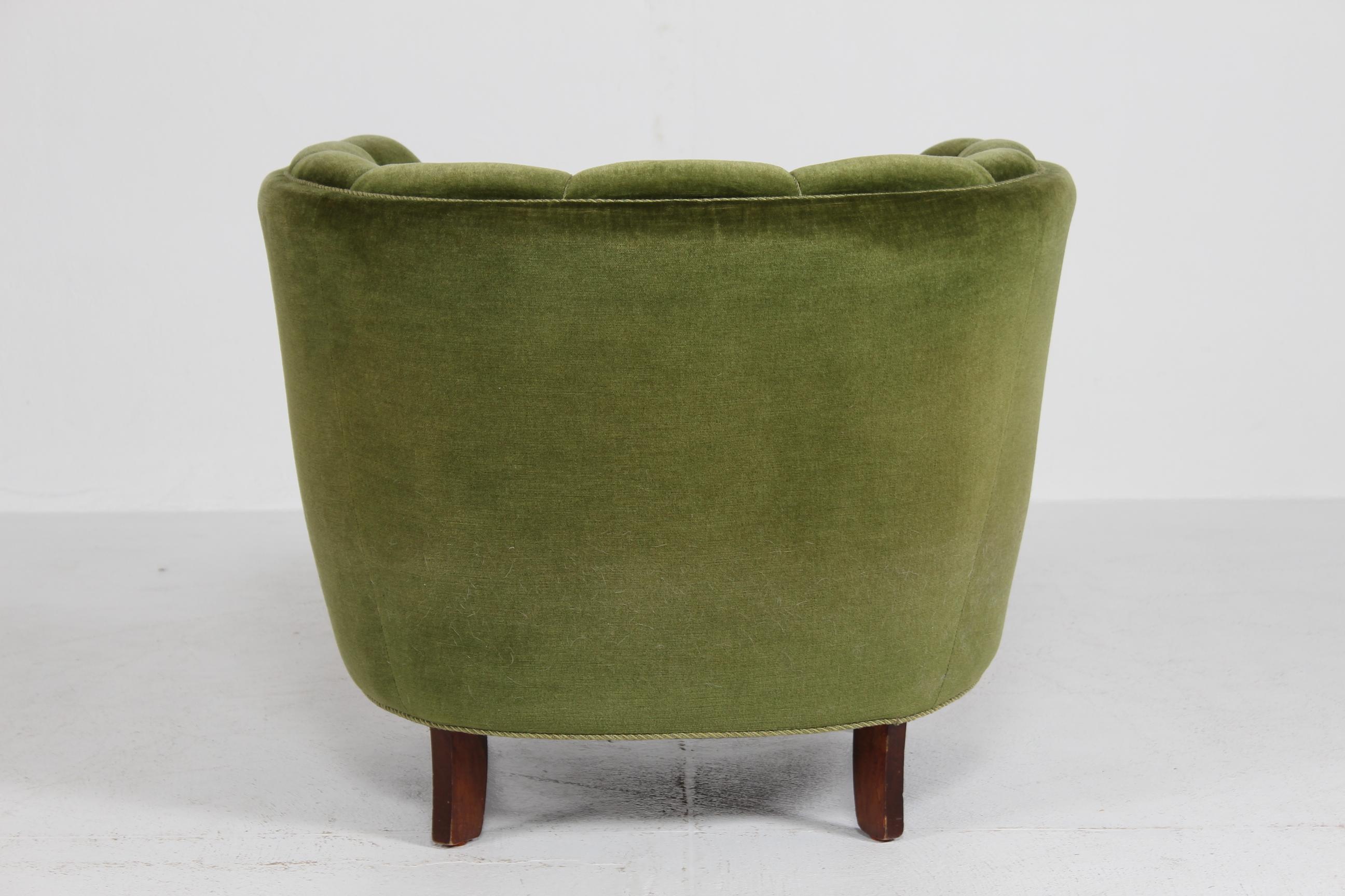 Mid-20th Century Danish Art Deco Club Chair in Viggo Boesen Style Dark Green Velvet, 1940s
