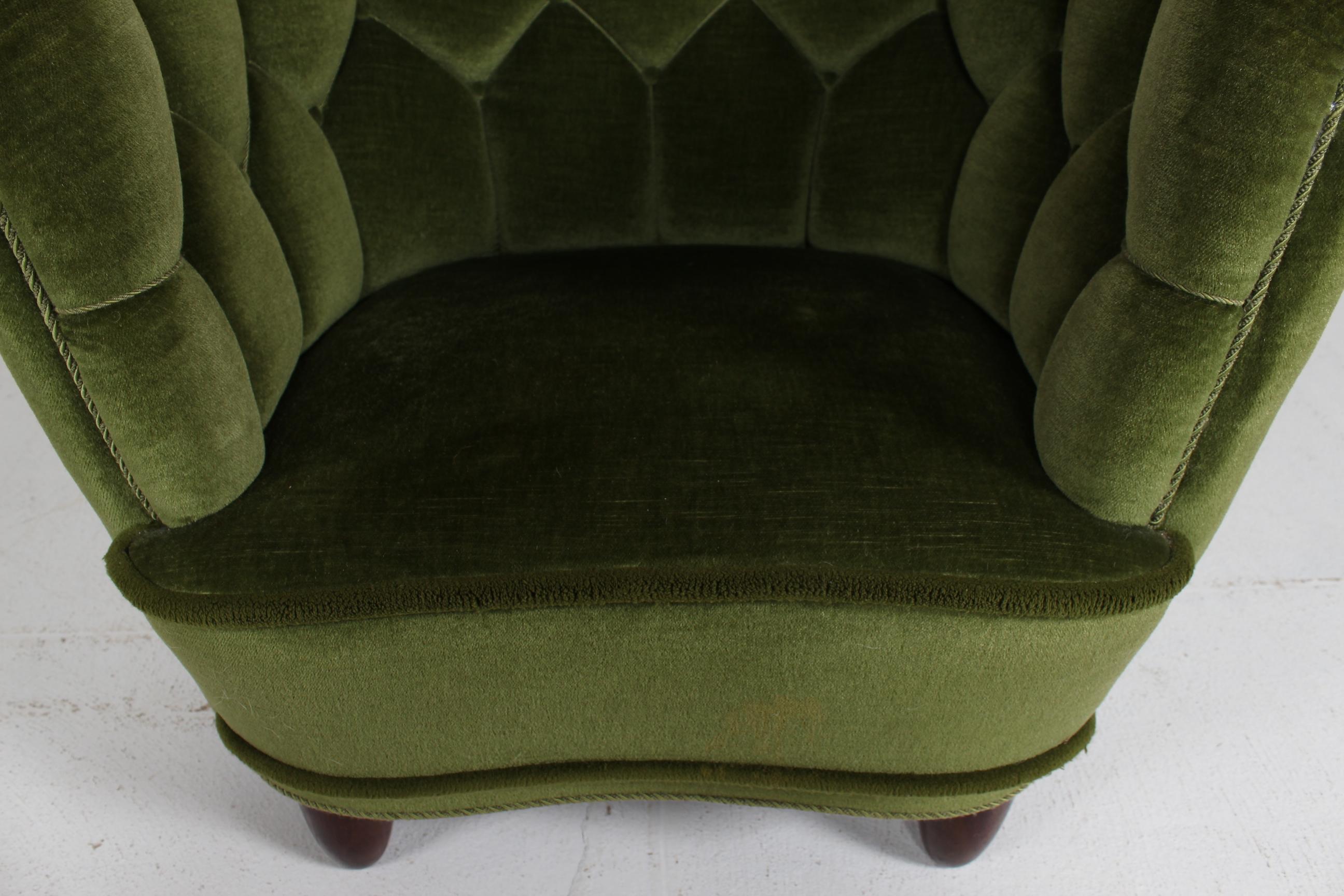 Danish Art Deco Club Chair in Viggo Boesen Style Dark Green Velvet, 1940s 3