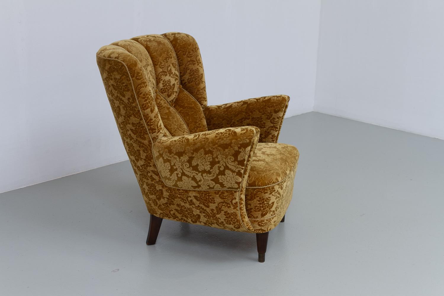 Danois Chaise longue danoise Art déco en velours jaune doré, années 1940 en vente