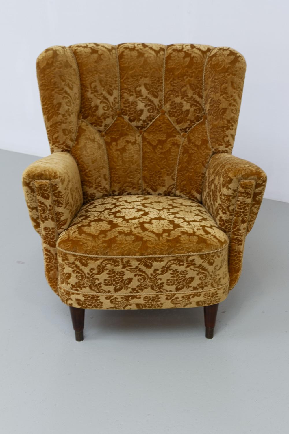 Chaise longue danoise Art déco en velours jaune doré, années 1940 Bon état - En vente à Asaa, DK