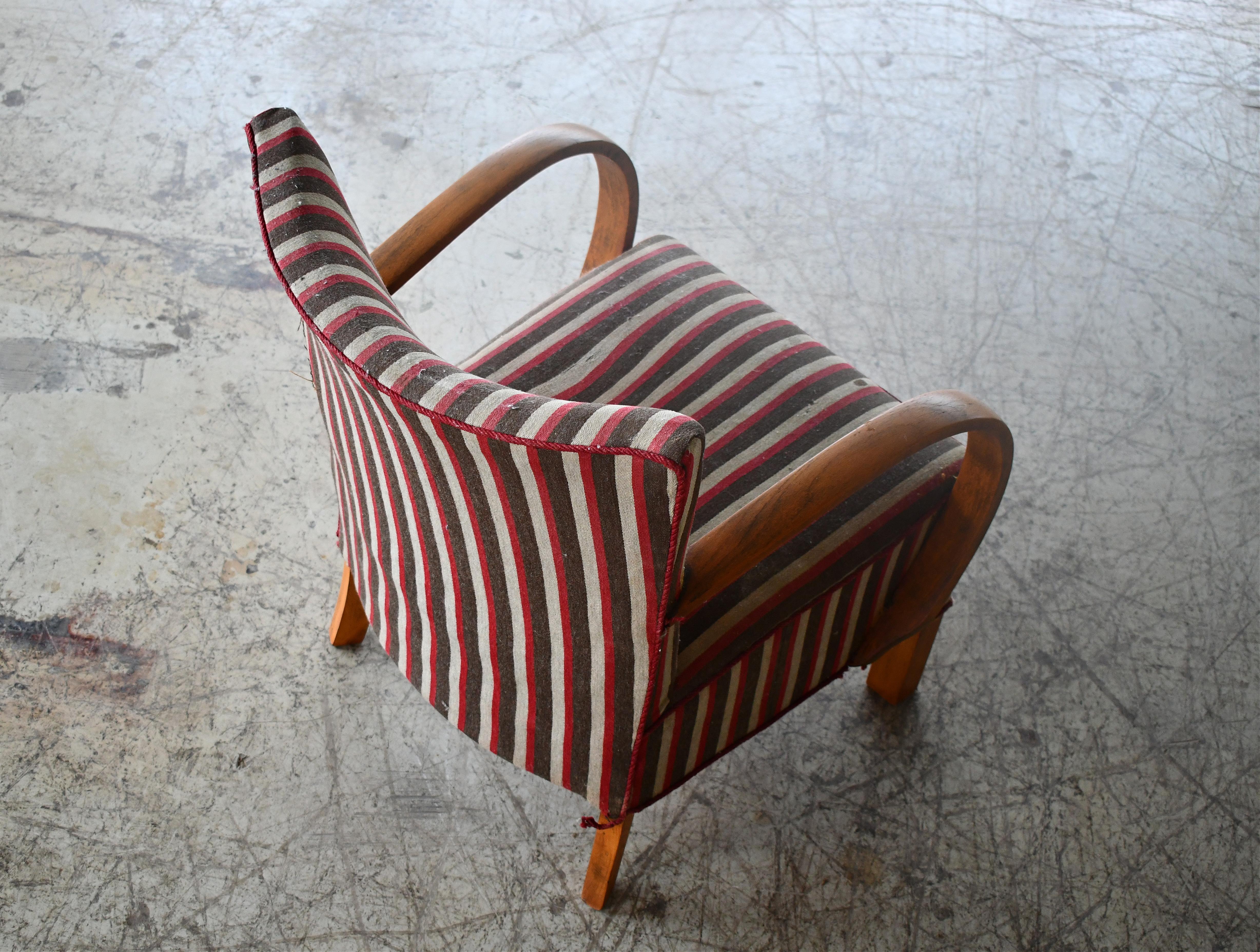 Danish Art Deco Low Lounge Chair with Open Armrests in Maple, 1940s 3