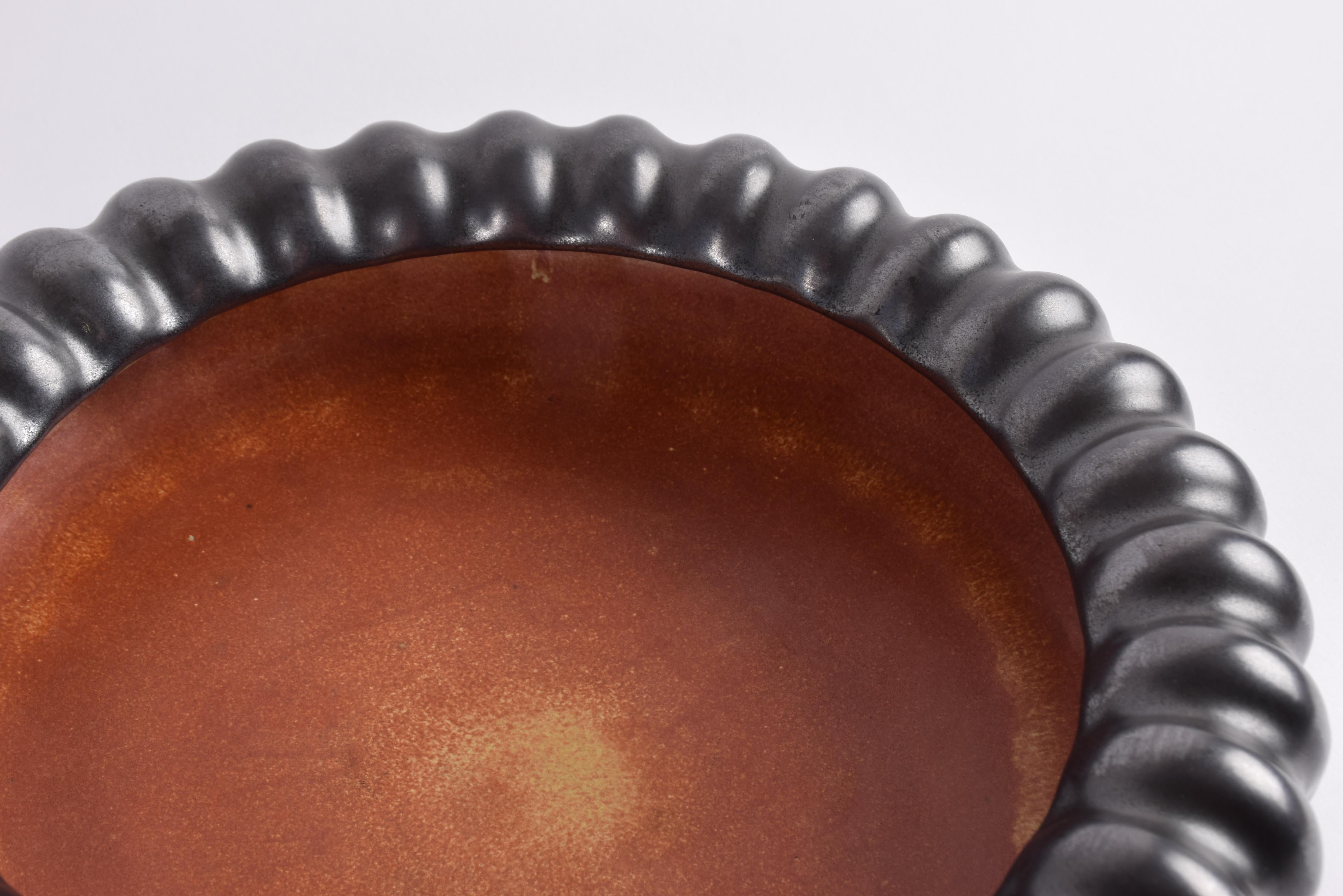 Ceramic Danish Art Deco Michael Andersen Large Ribbed Bowl Black & Ochre Glaze, 1940s For Sale