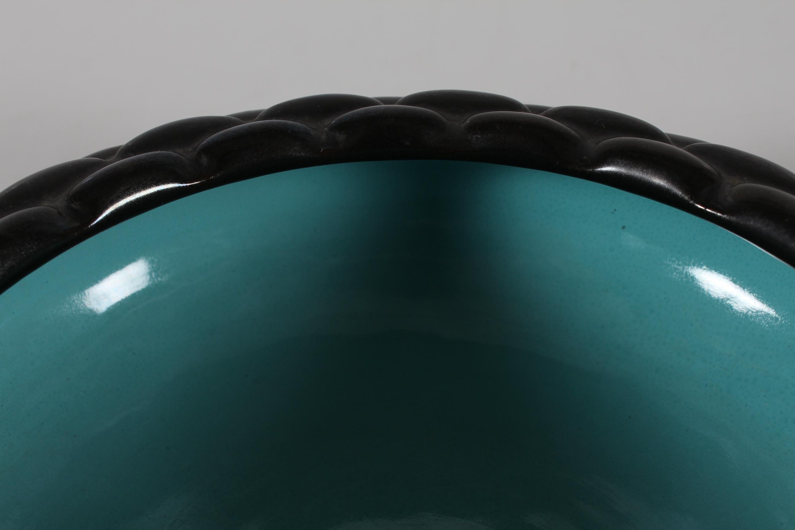 Danish Art Deco Michael Andersen & Søn Budding Style Bowl Black & Turquoise In Good Condition For Sale In Silkeborg, Silkeborg