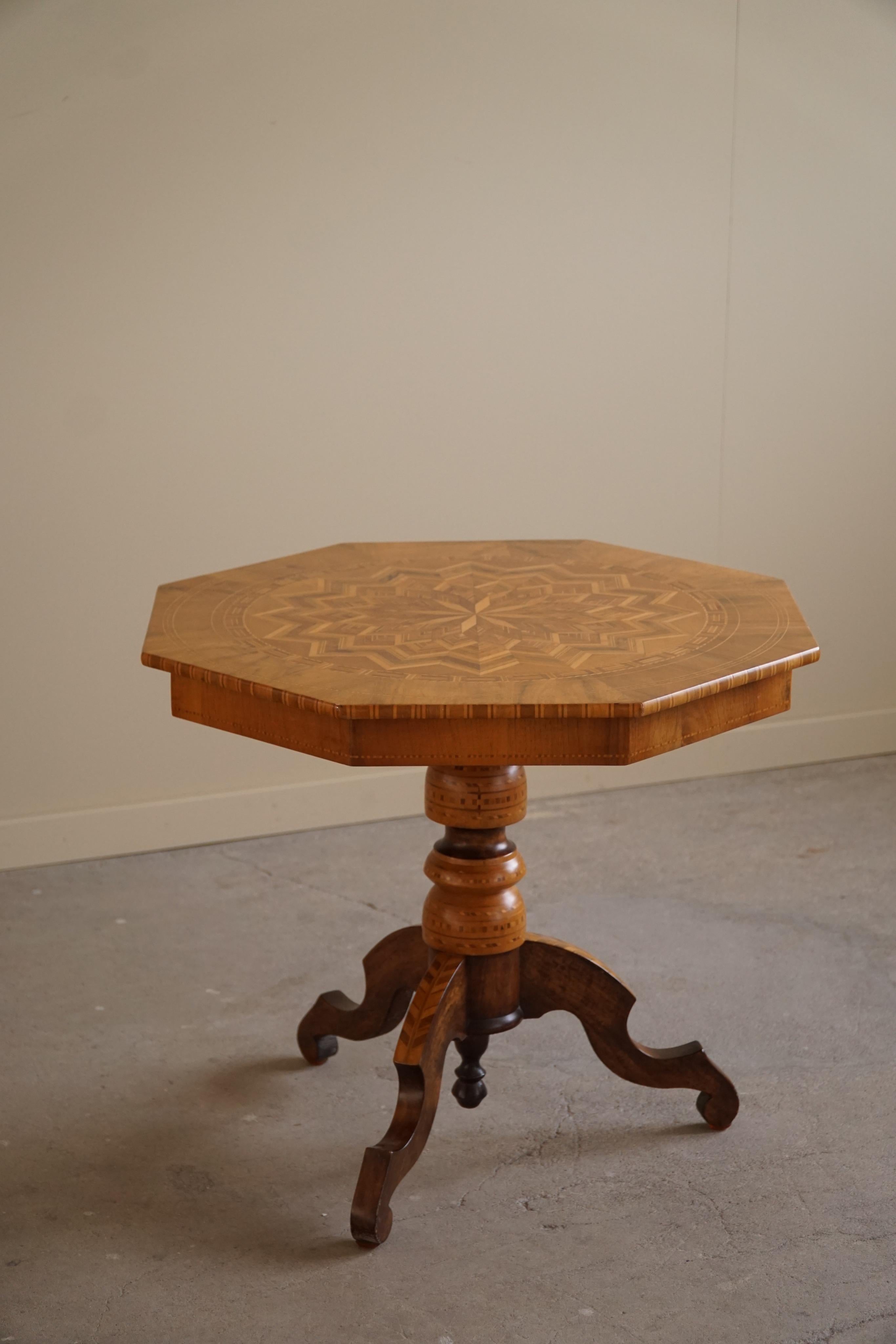 Danish Art Deco, Octagon Side Table in Birch With Intarsia Top, 1940s For Sale 7