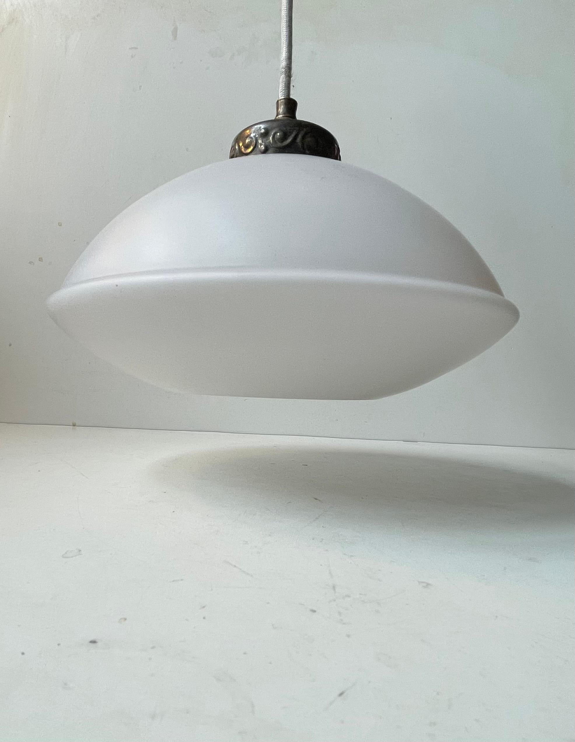 Danish Art Deco Pendant Lamp in White Opaline Glass, 1930s In Good Condition For Sale In Esbjerg, DK