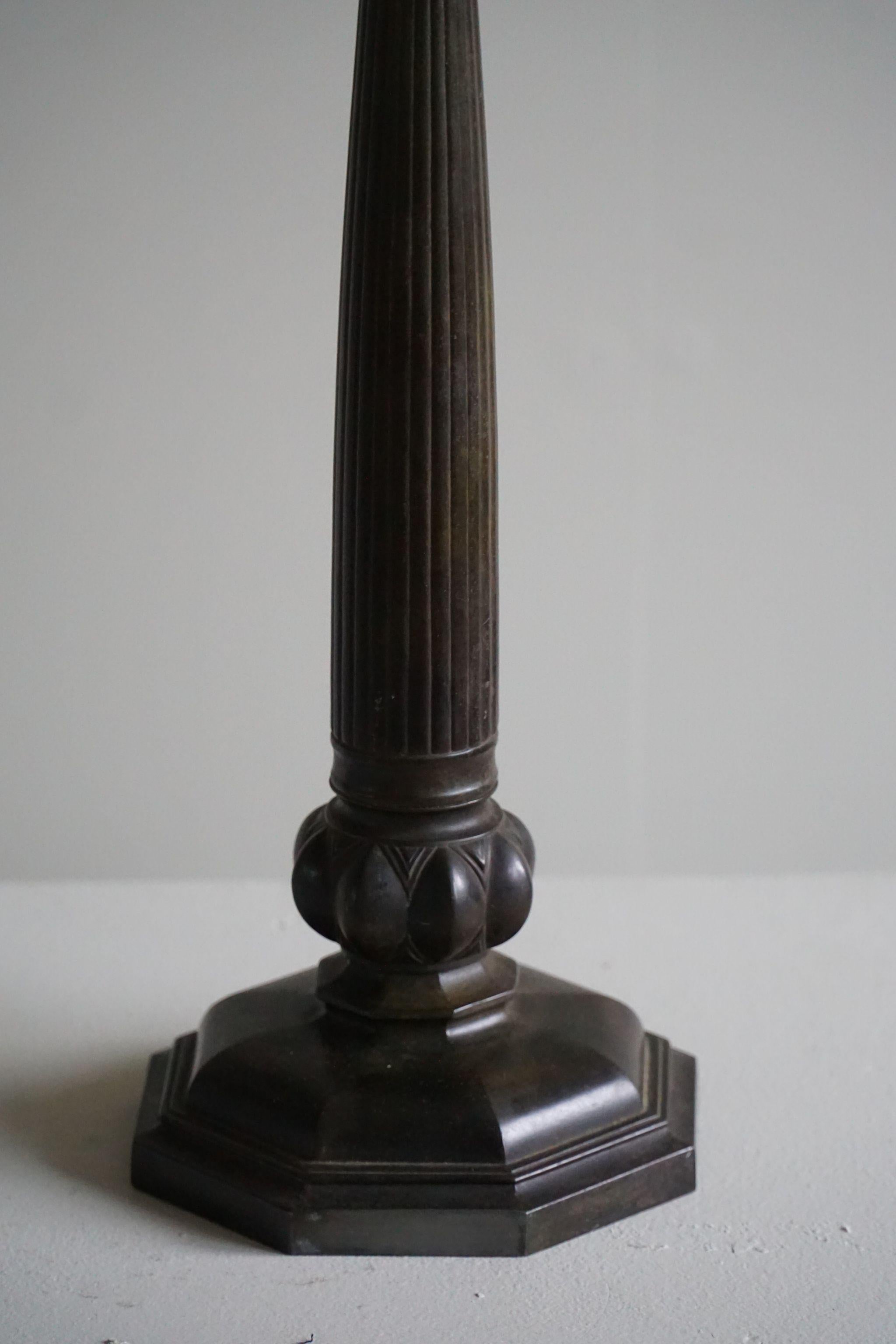 Danois Lampe de bureau danoise Art Déco rare de Just Andersen en métal Diskometal, modèle 2288, 1920 en vente