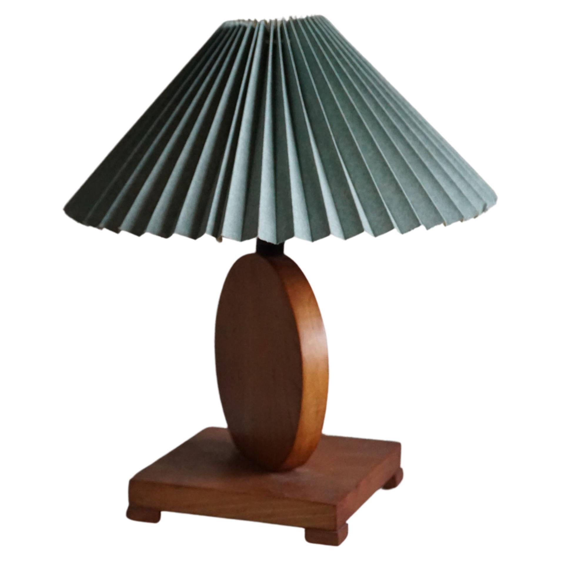 Danish Art Deco Round Wooden Table Lamp in Oak, 1940s