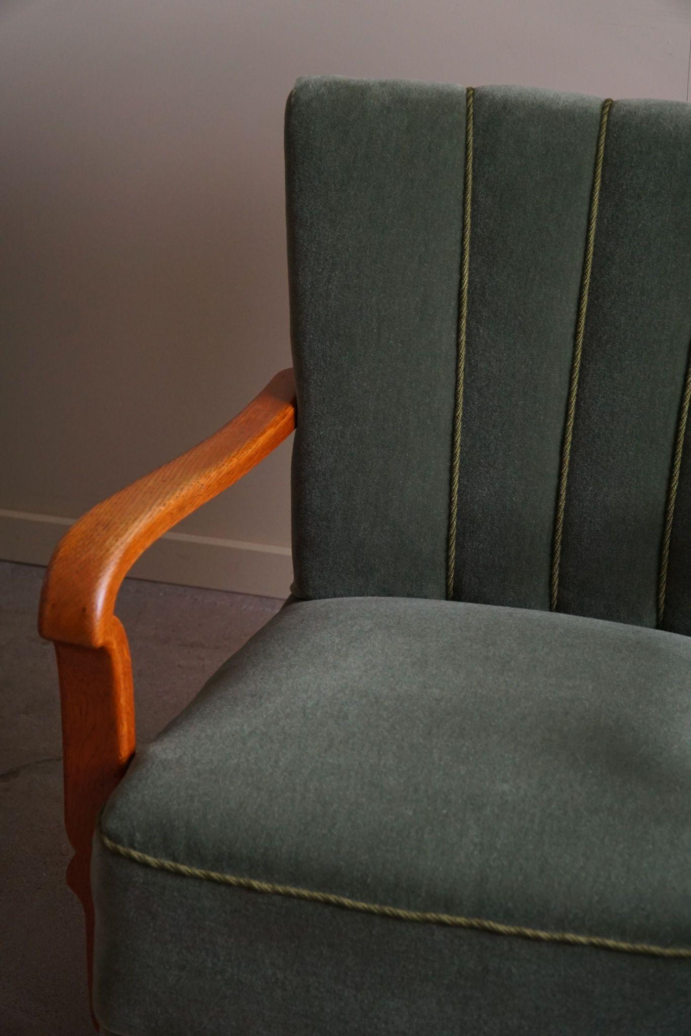 Art Decó danés, juego de 3 sillones de roble, retapizados en mohair verde, años 30 en venta 3
