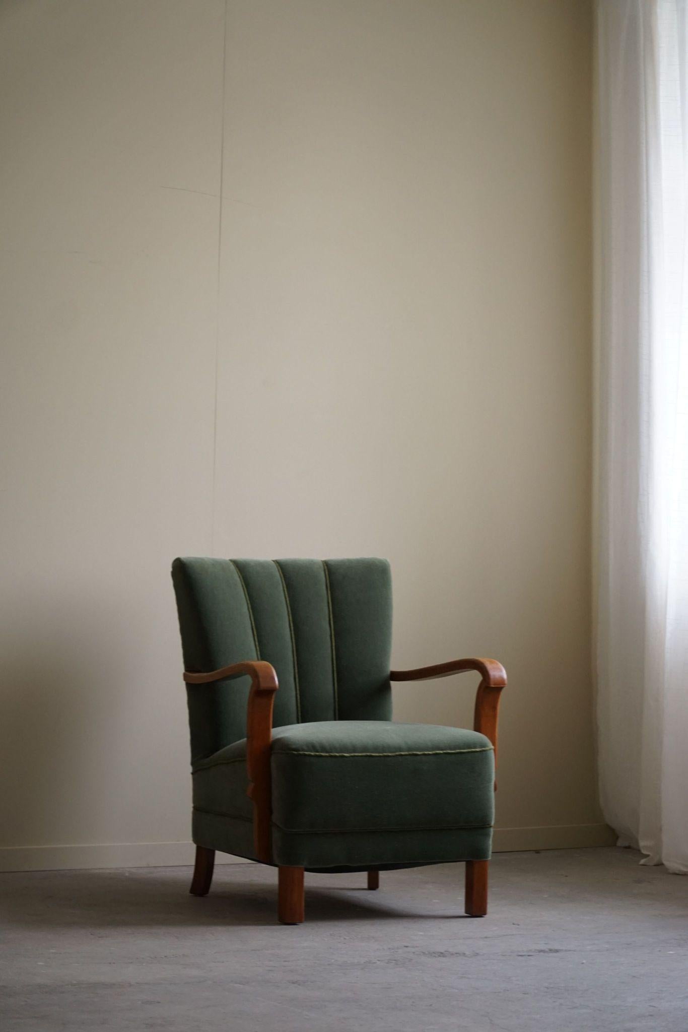 Art Decó danés, juego de 3 sillones de roble, retapizados en mohair verde, años 30 en venta 5