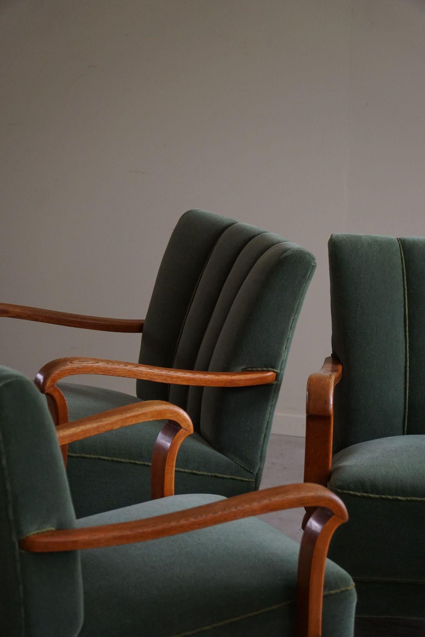 Art Decó danés, juego de 3 sillones de roble, retapizados en mohair verde, años 30 en venta 13