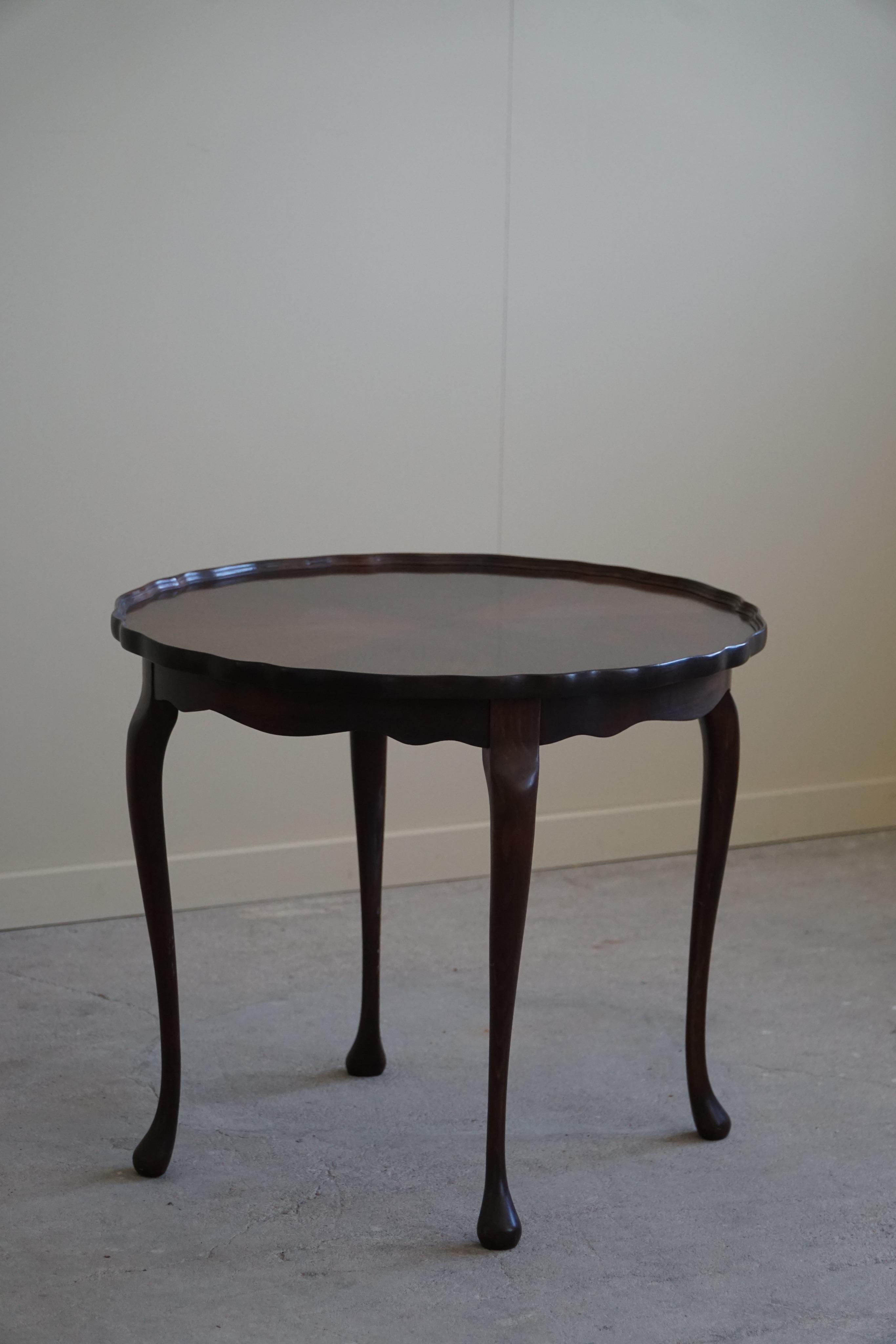 Danish Art Deco Side Table / Coffee Table in Stained Beech, 1940s For Sale 7