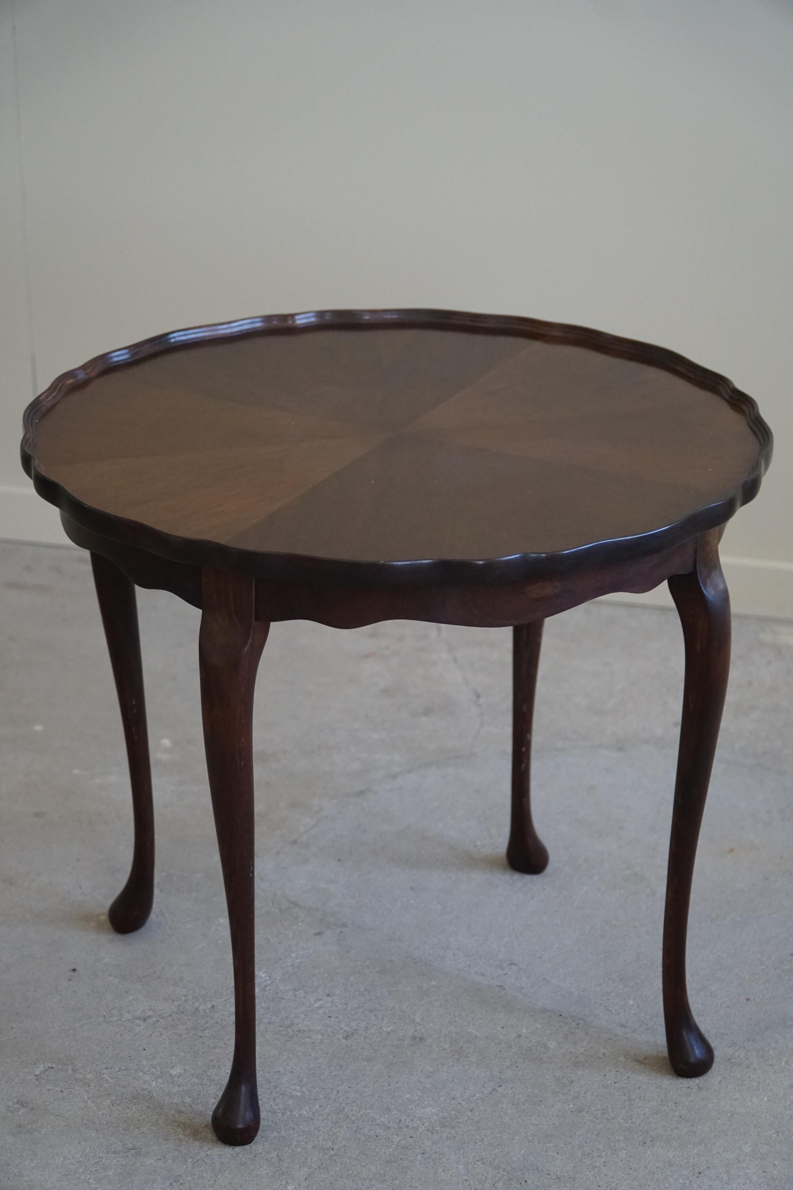 Danish Art Deco Side Table / Coffee Table in Stained Beech, 1940s For Sale 4