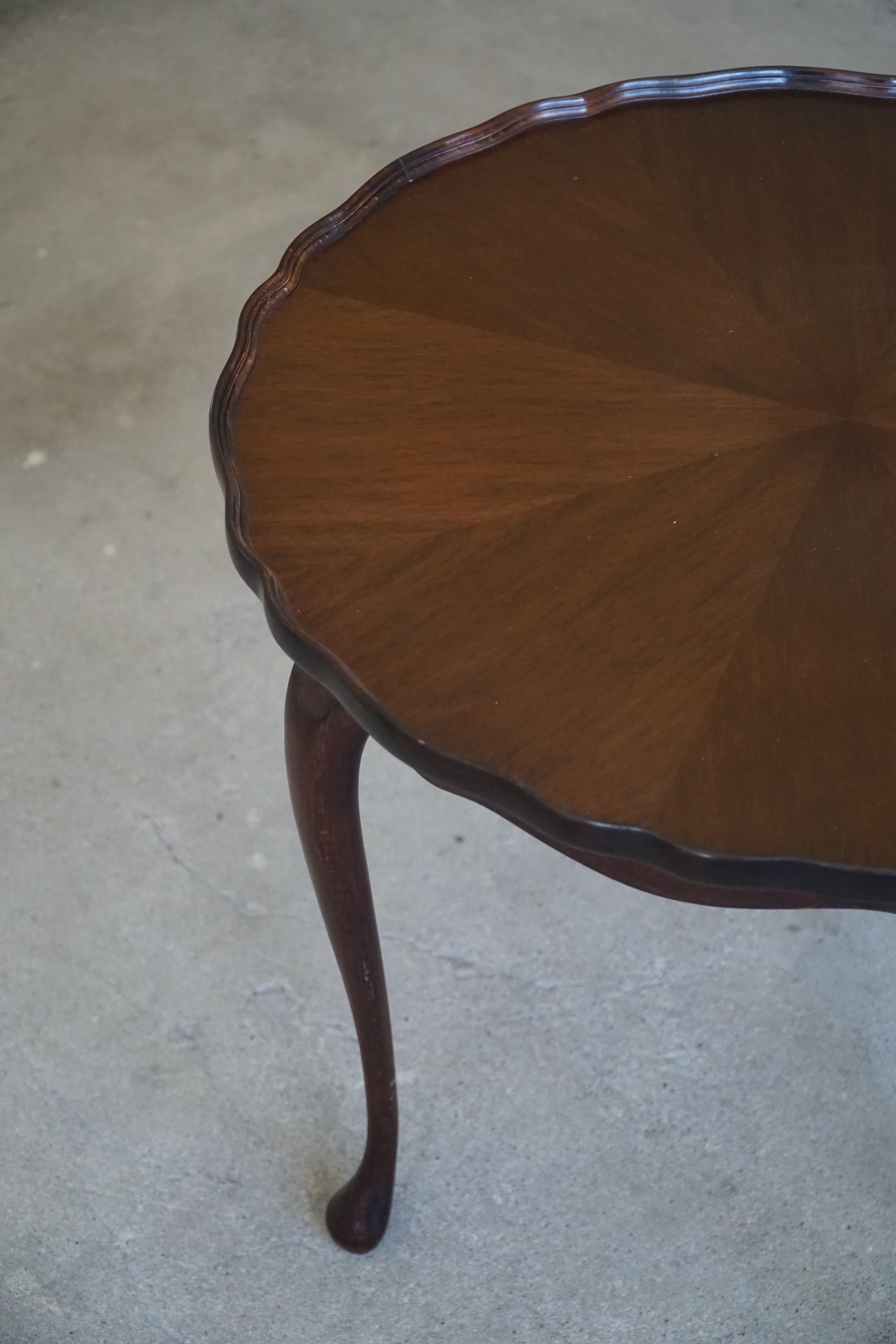 Danish Art Deco Side Table / Coffee Table in Stained Beech, 1940s For Sale 5