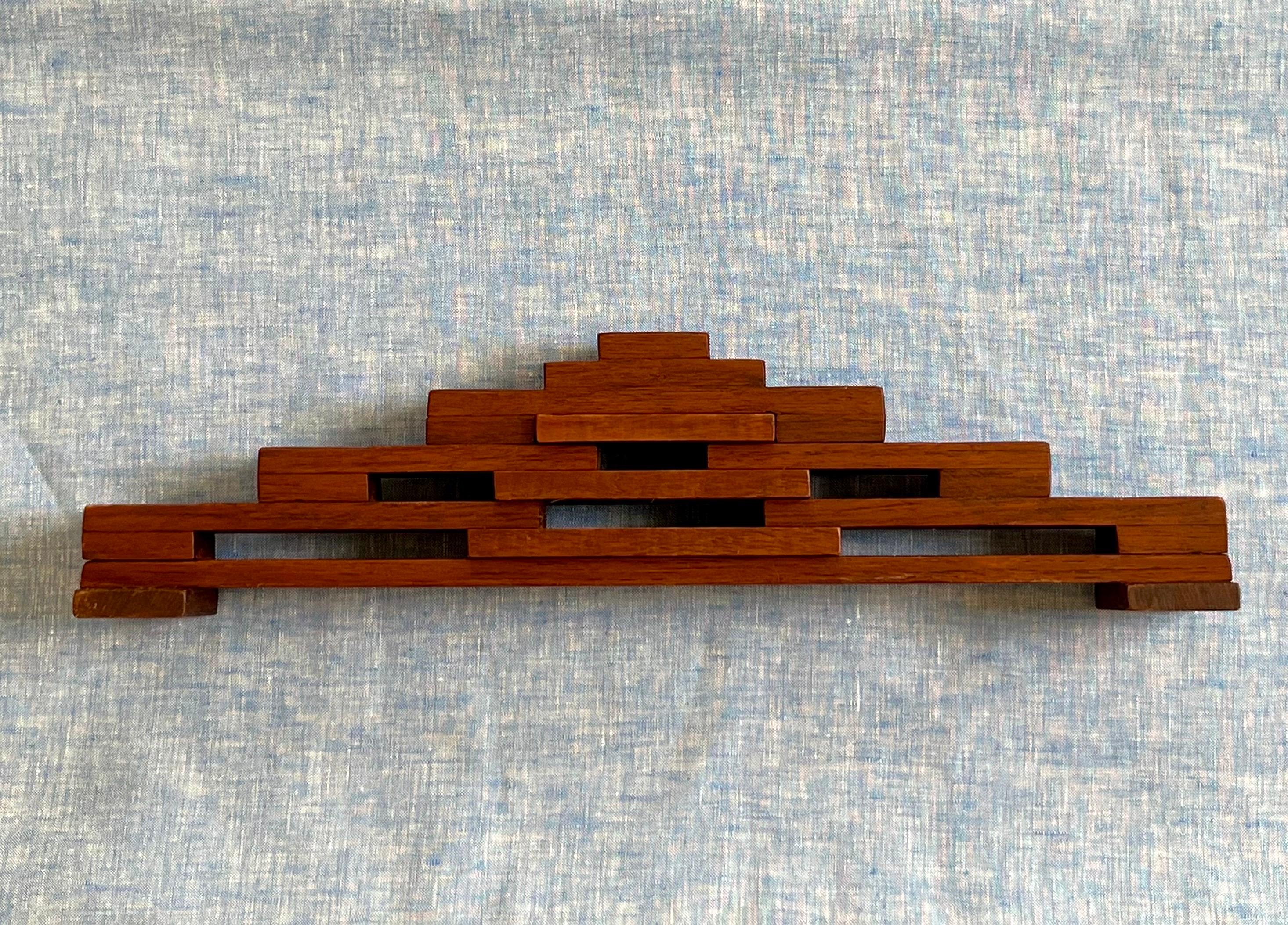Candelabro danese in legno lavorato a mano in stile Art Déco, anni '70 in vendita 7