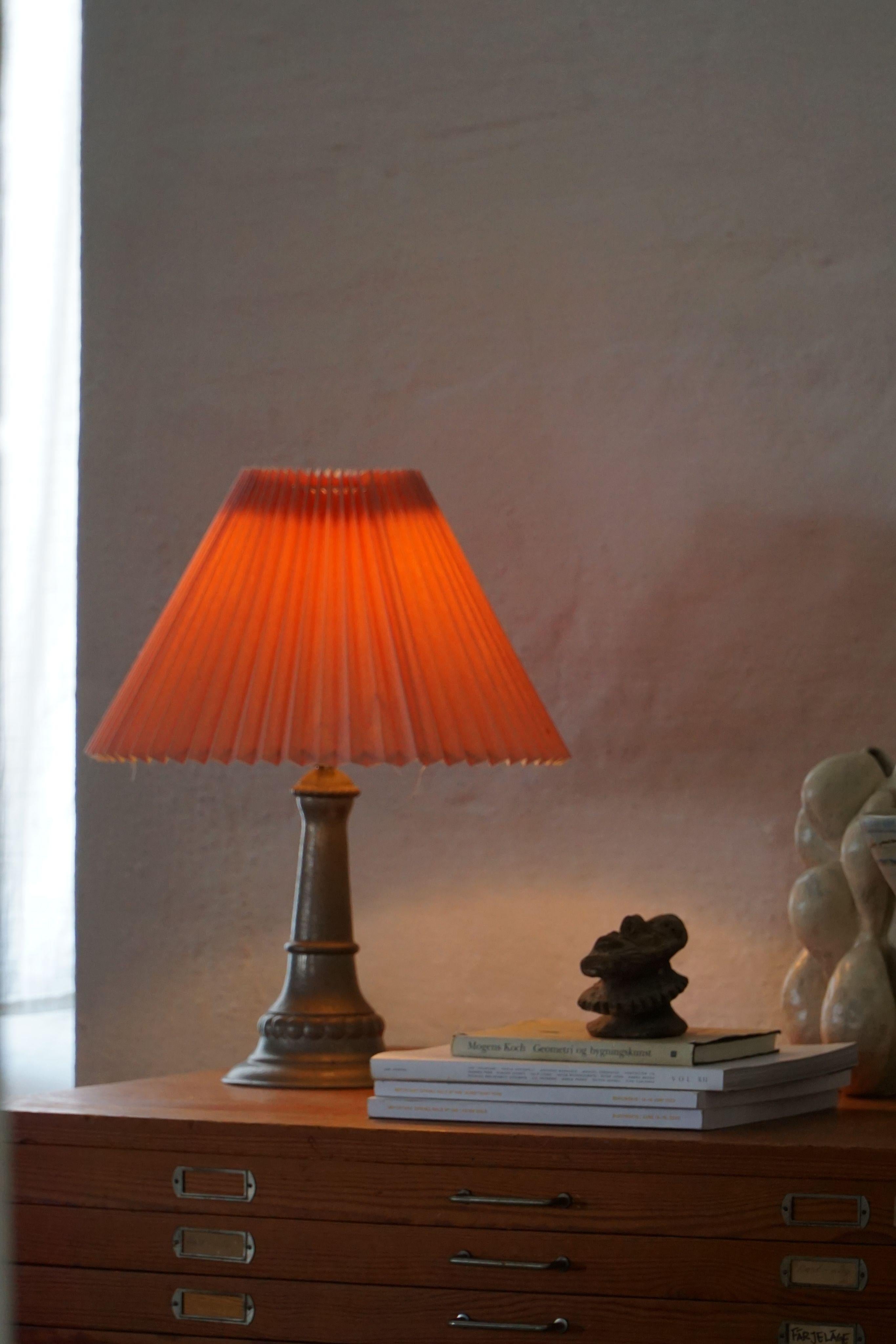 Hand-Crafted Danish Art Deco Table Lamp in Tin with Pink Pleated Shade, 1940s For Sale