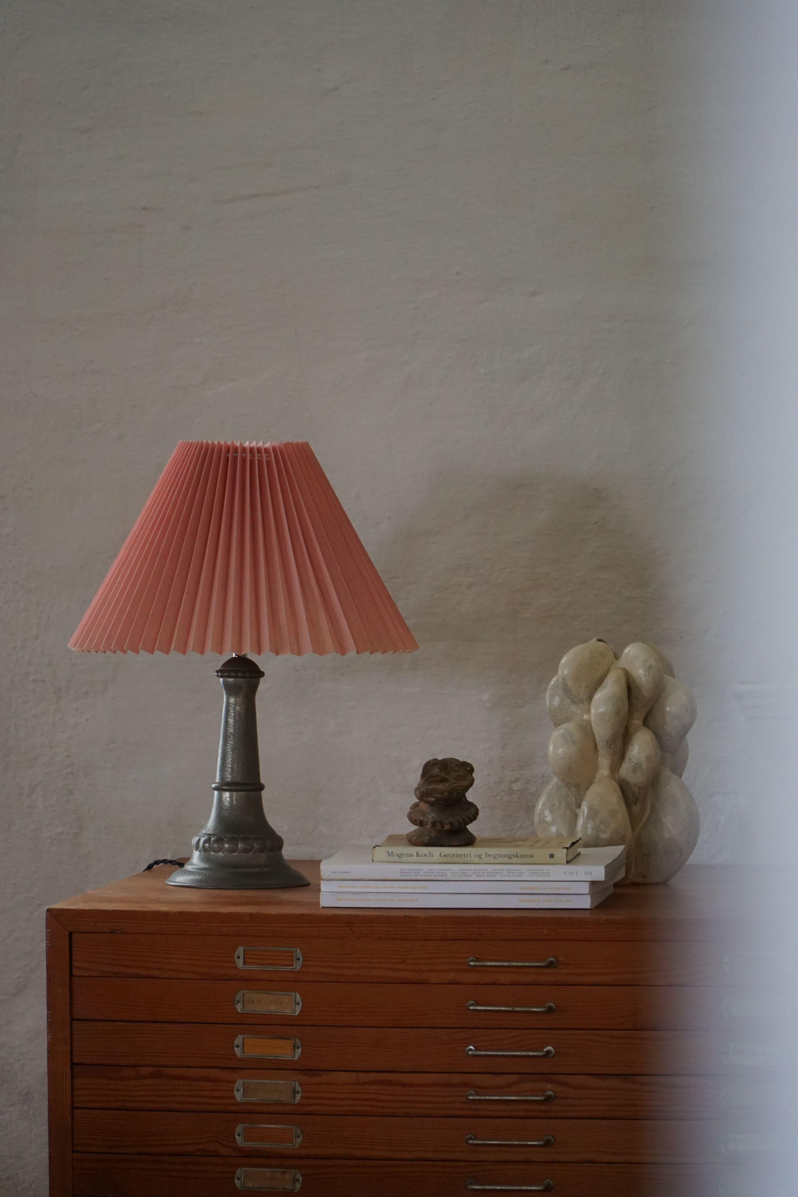 Metal Danish Art Deco Table Lamp in Tin with Pink Pleated Shade, 1940s For Sale