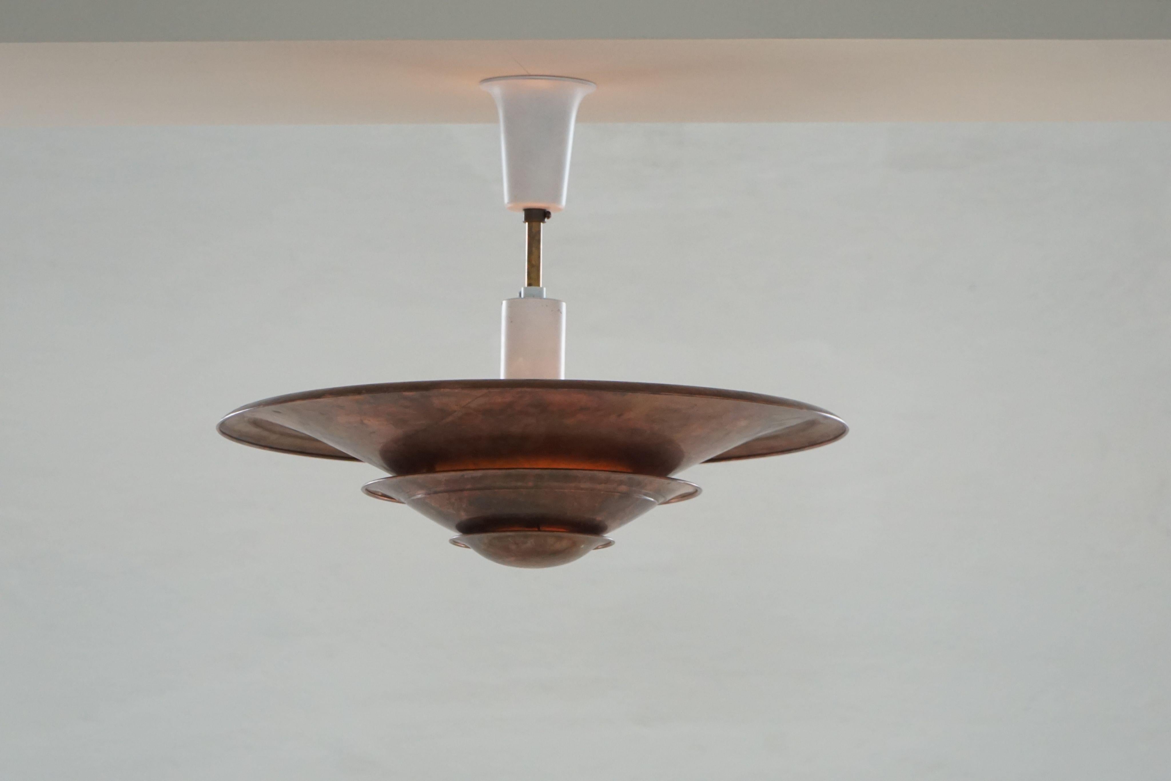 Metallo Ciondolo danese Art Deco a luce abbagliante di Louis Poulsen, modello 