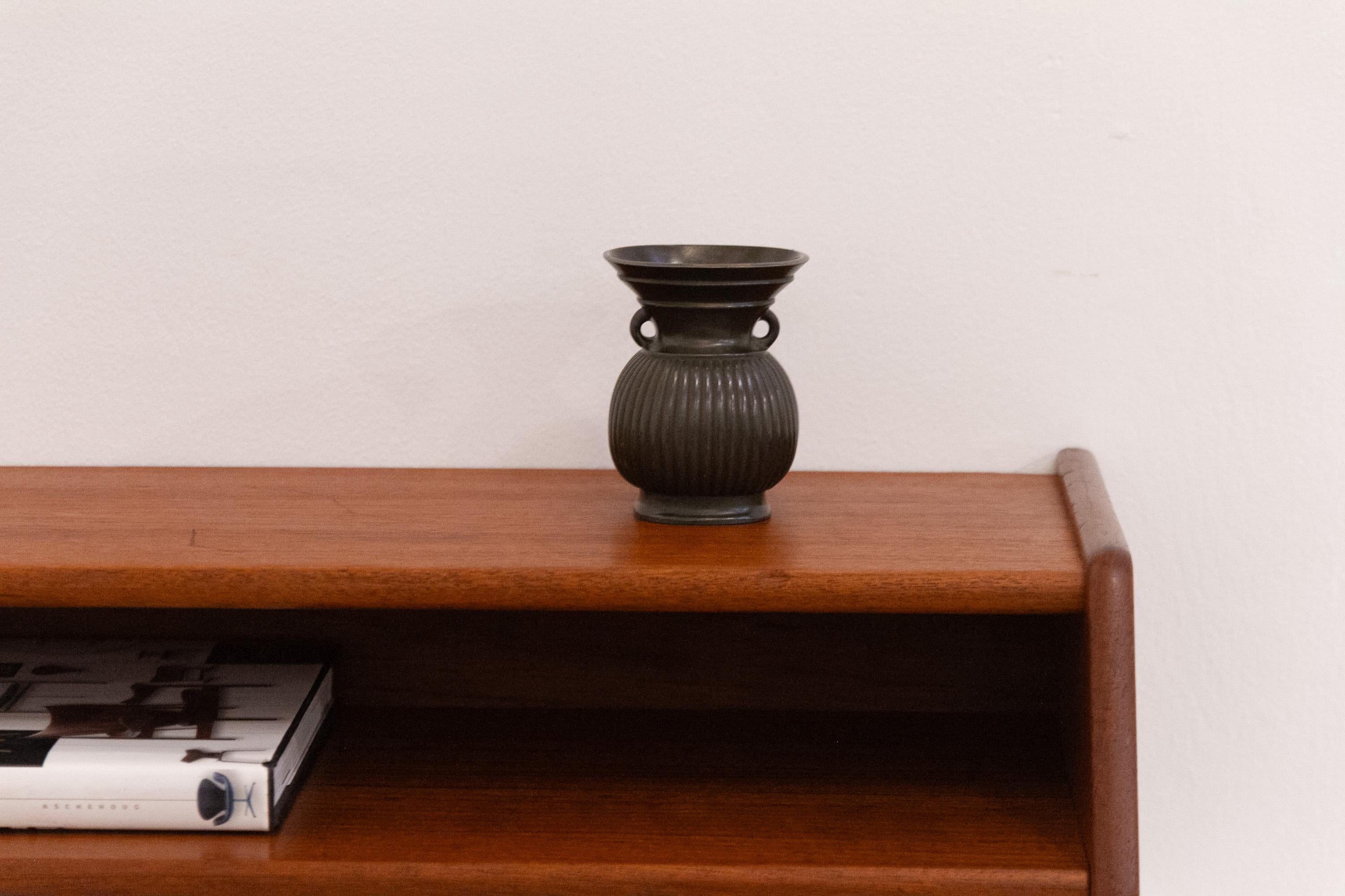 Vaso danese Art Deco in metallo Disko di Just Andersen, 1930. in vendita 5