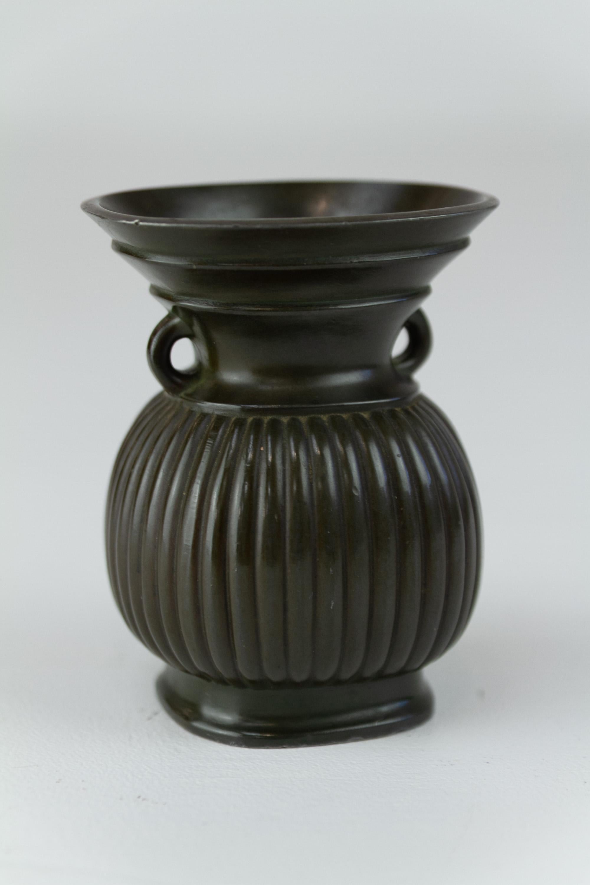 Vaso danese Art Deco in metallo Disko di Just Andersen, 1930. in vendita 2