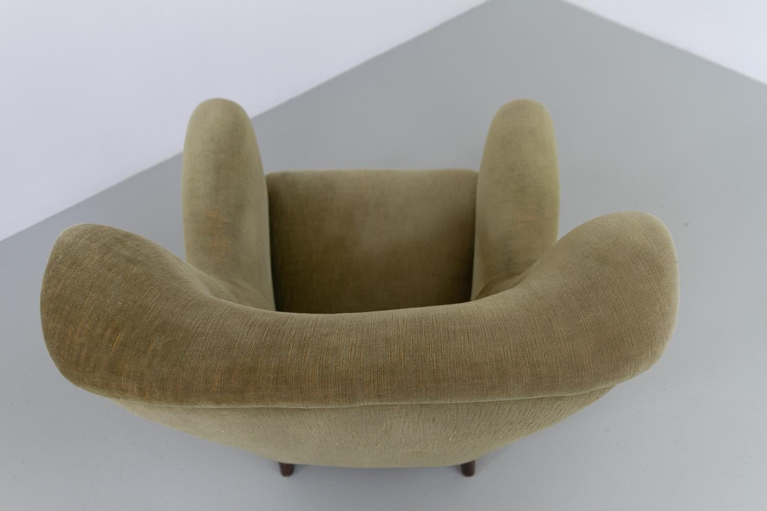 Danish Art Deco Velvet Lounge Chair, 1940s. For Sale 9